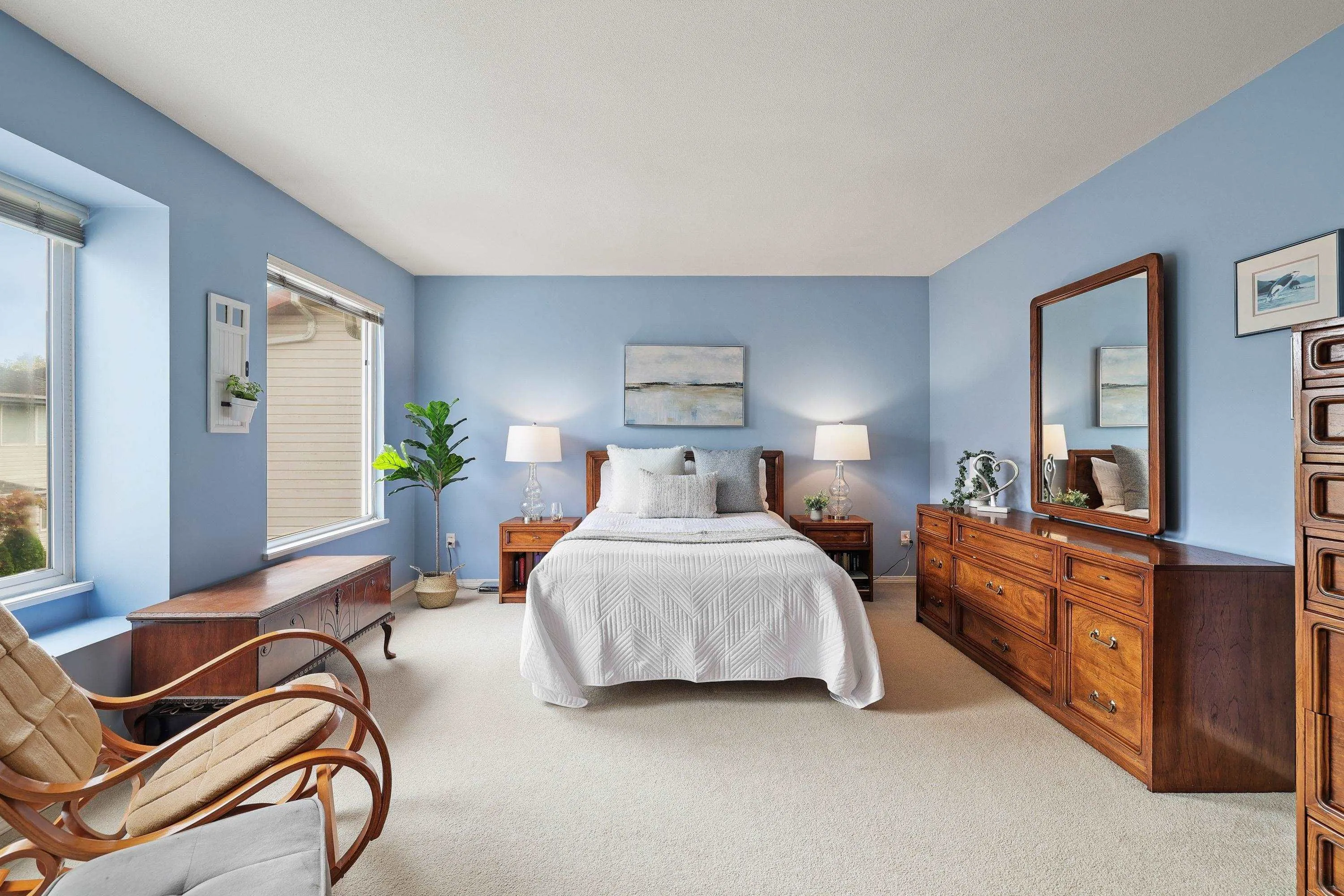 5551 Rowling Place