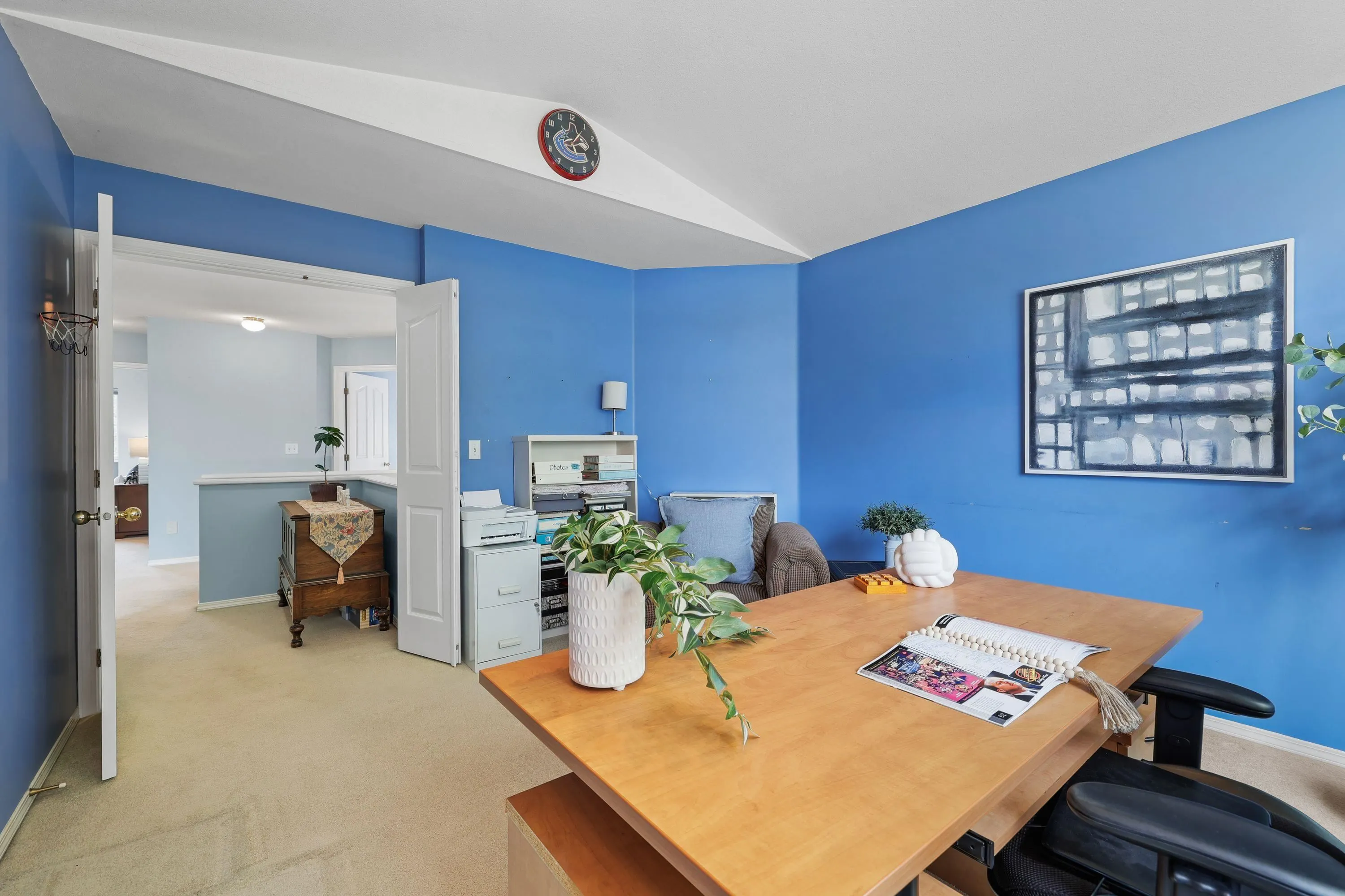 5551 Rowling Place