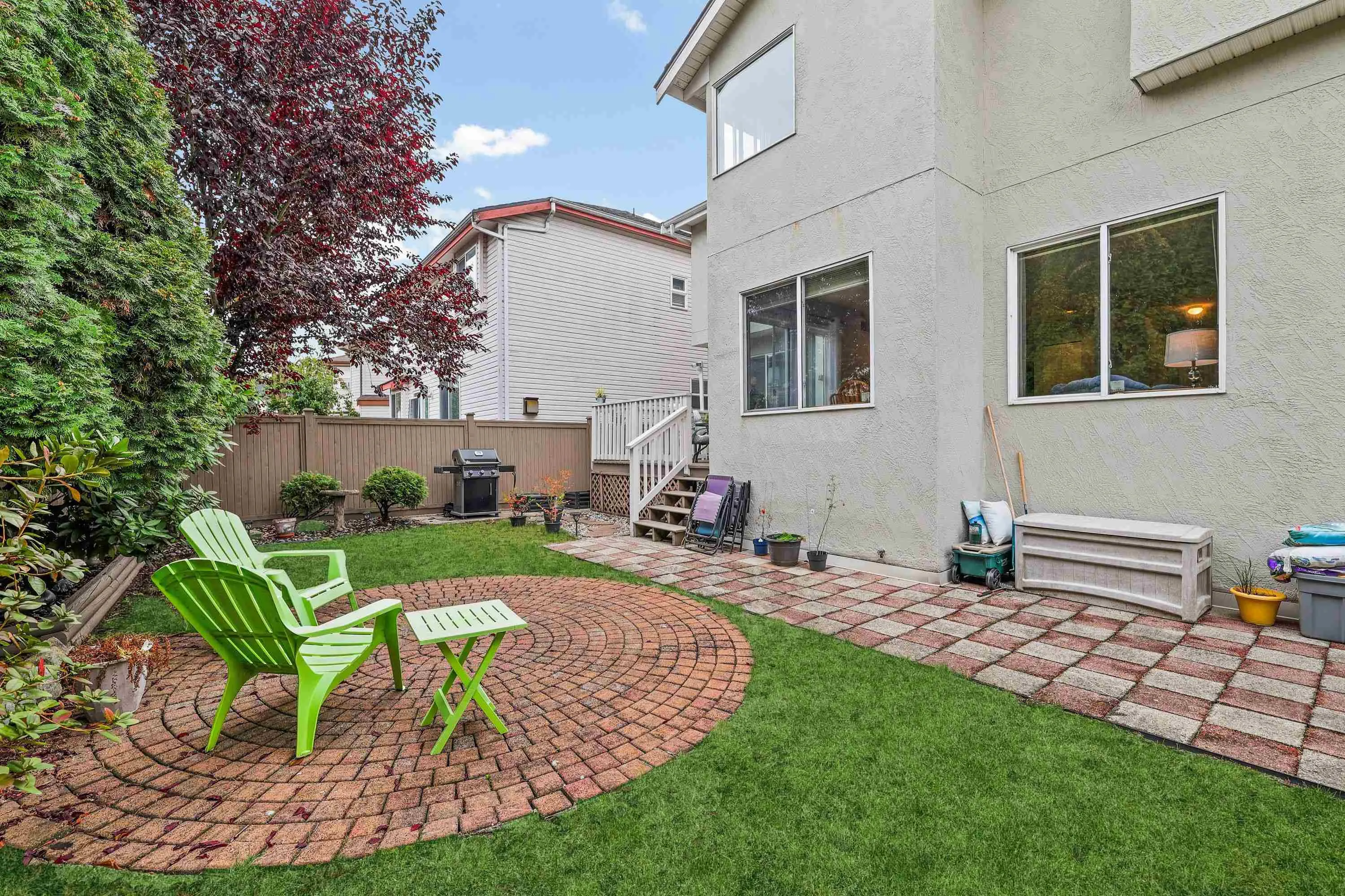 5551 Rowling Place