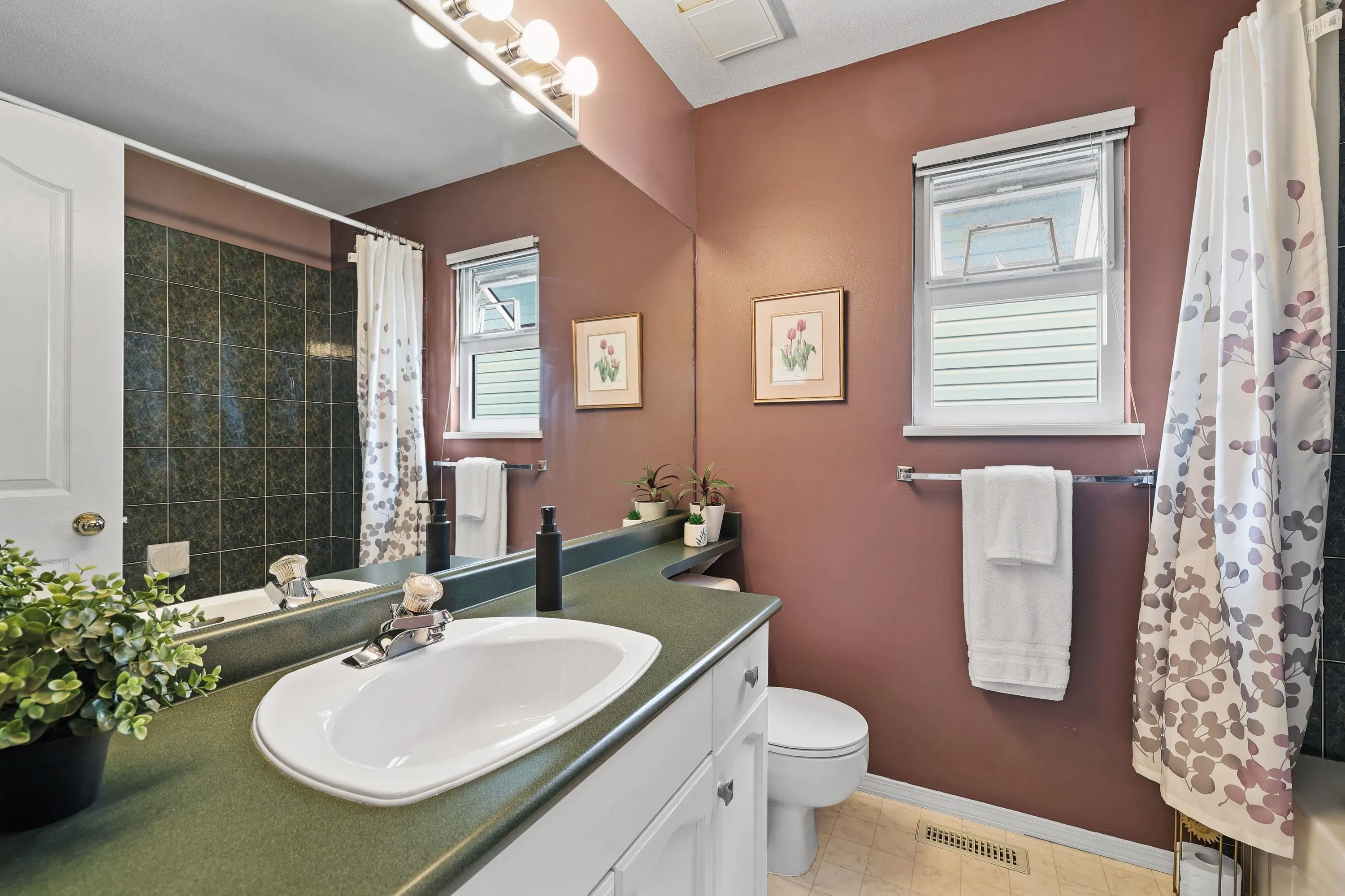 5551 Rowling Place