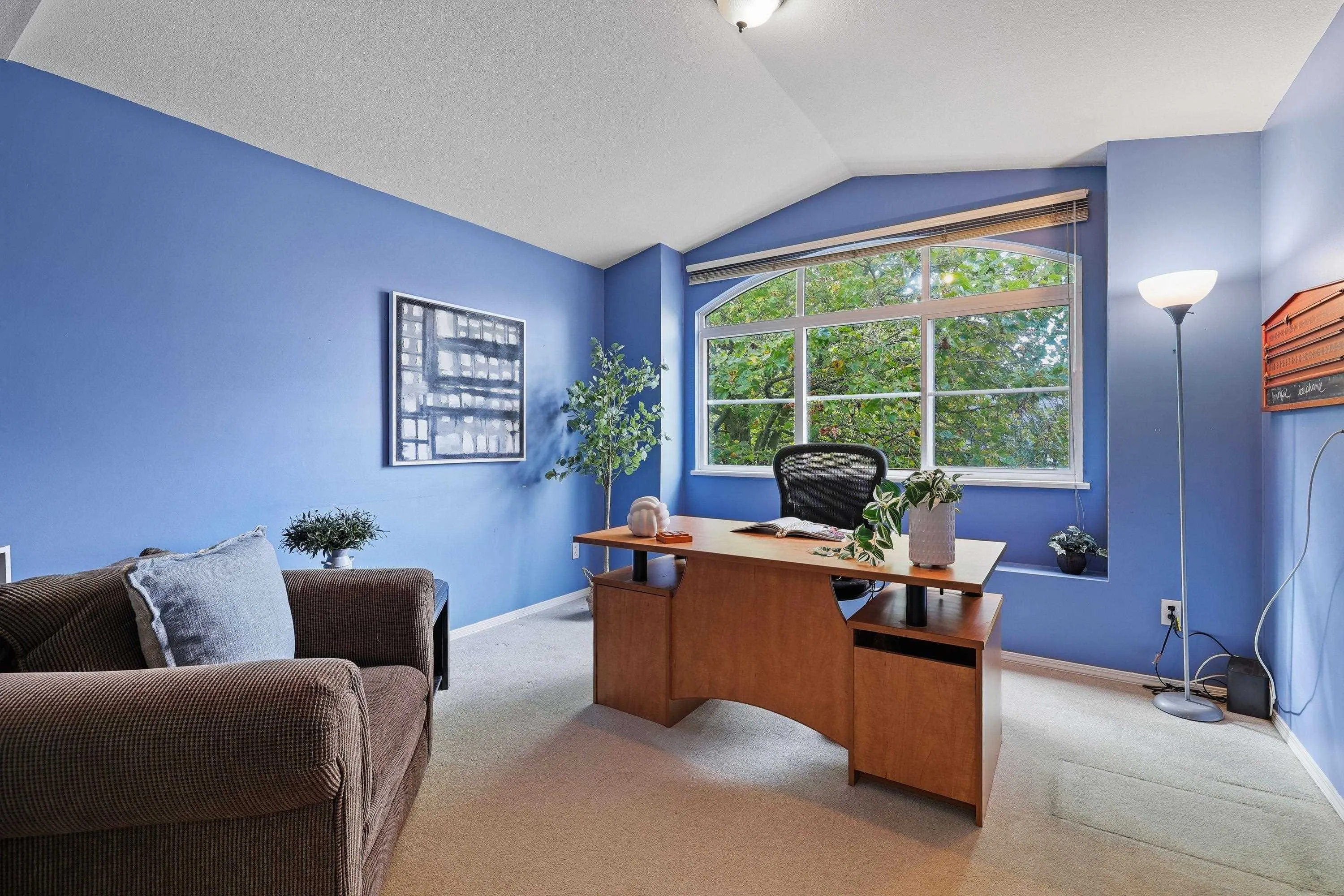 5551 Rowling Place