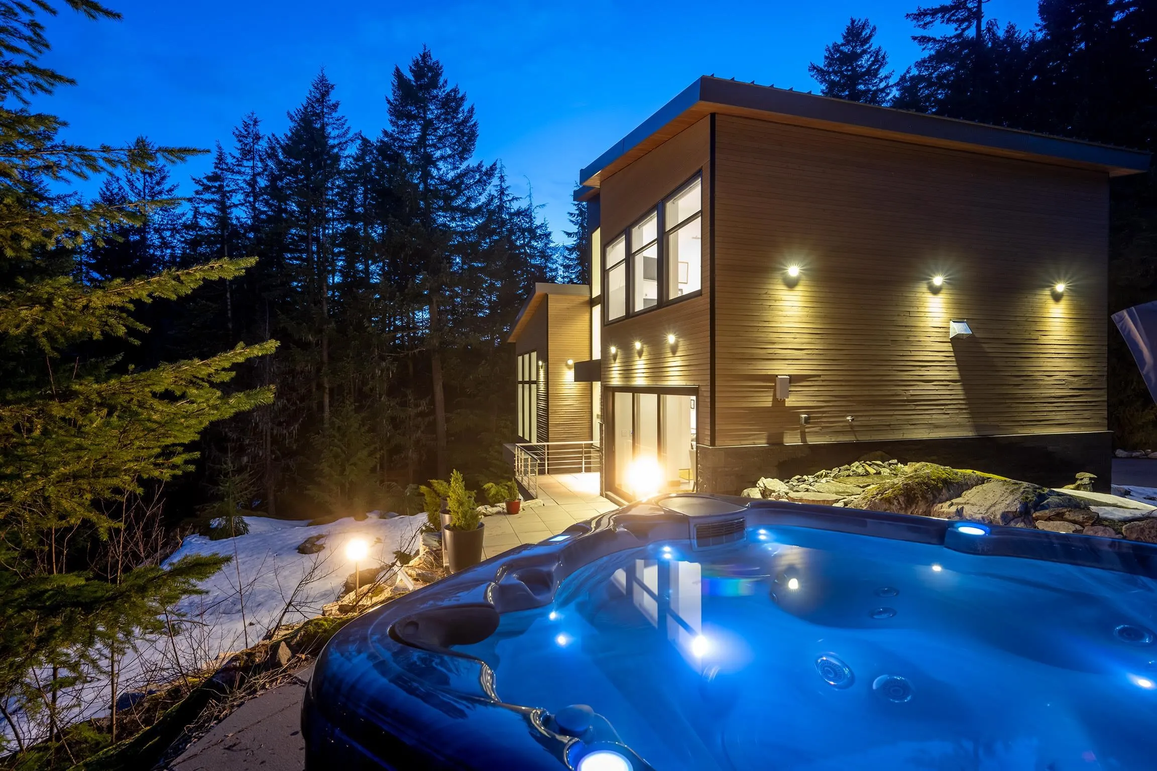 5221 Jordan Lane