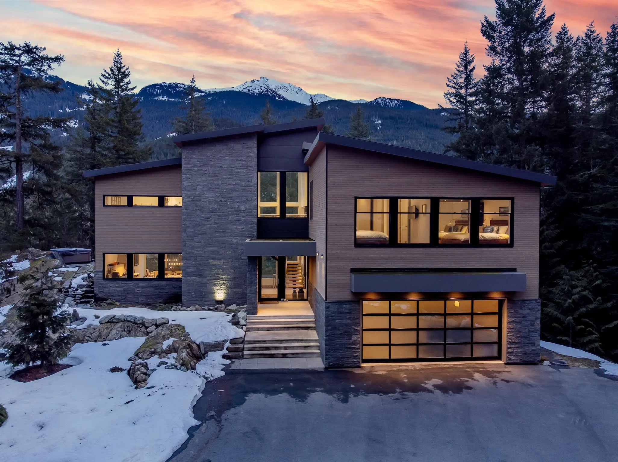 5221 Jordan Lane