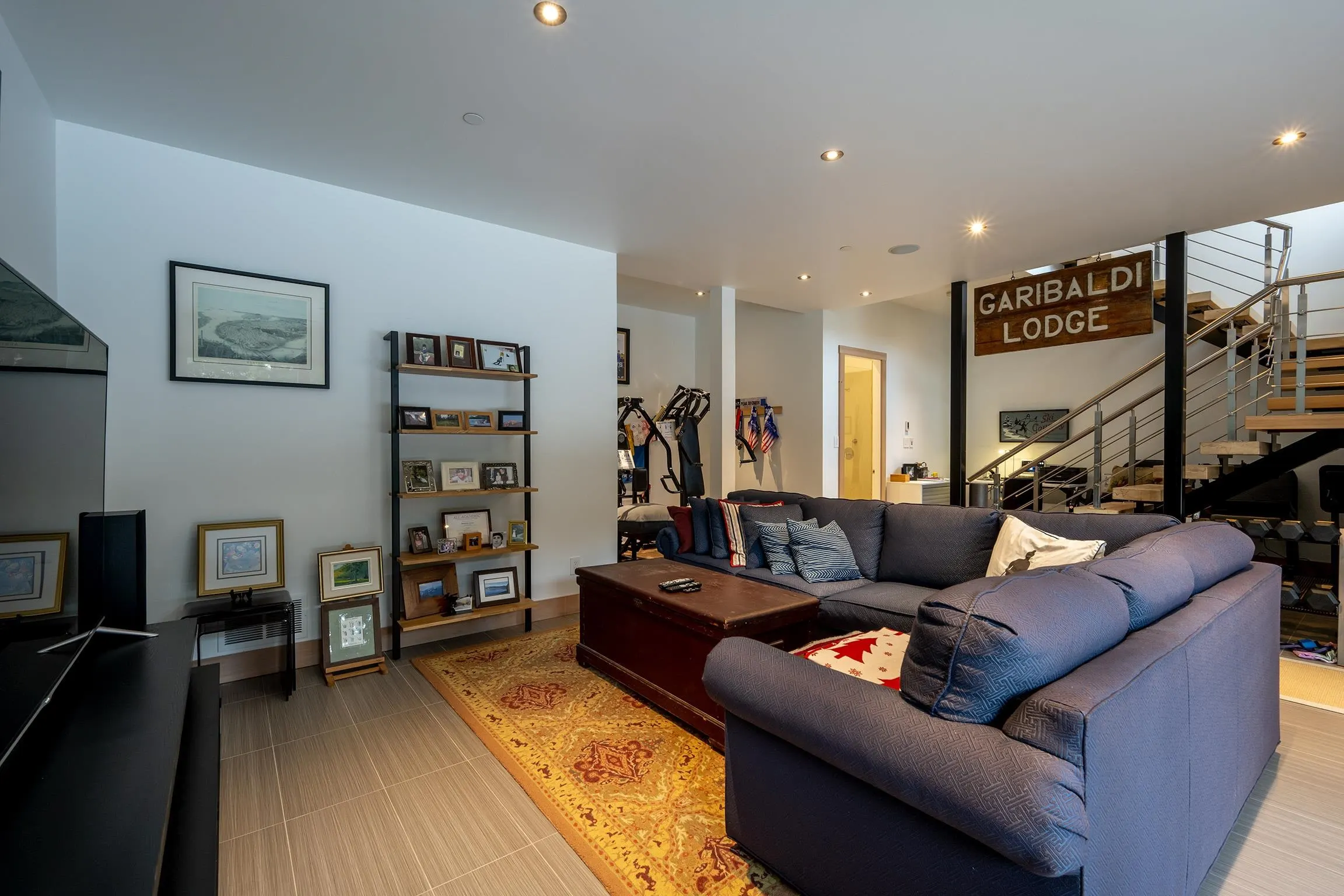 5221 Jordan Lane