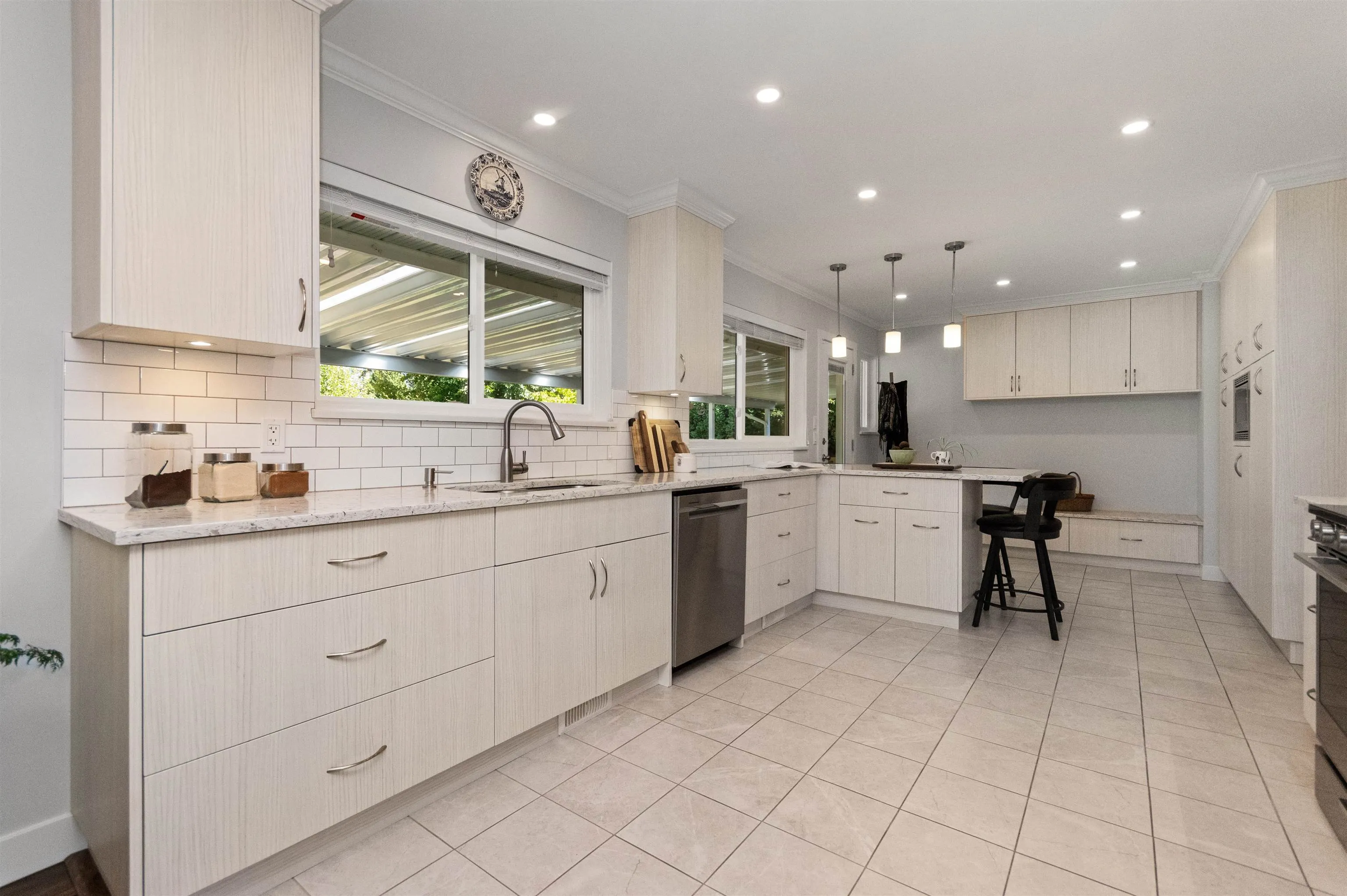 10070 Bonavista Street