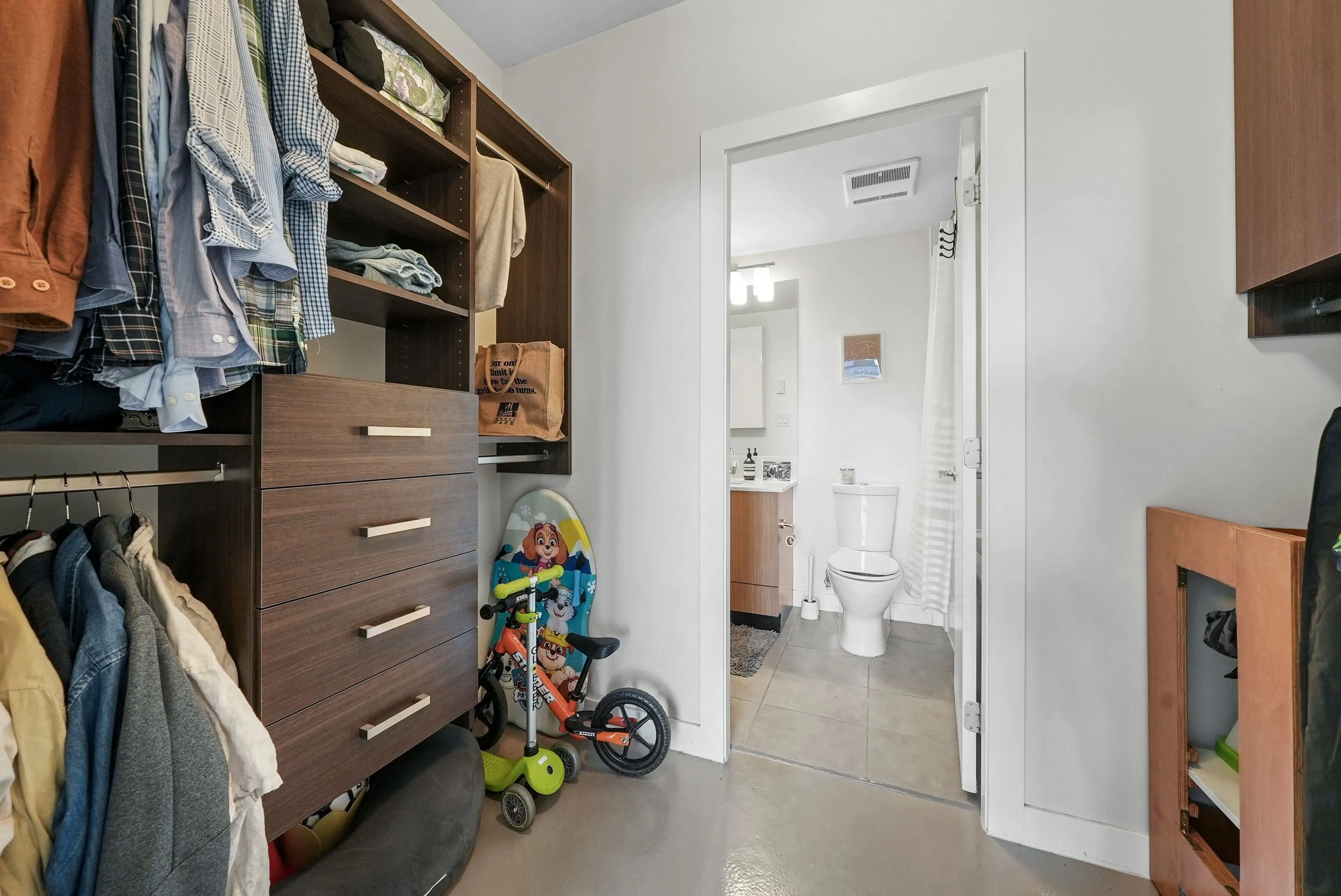 715 221 Union Street