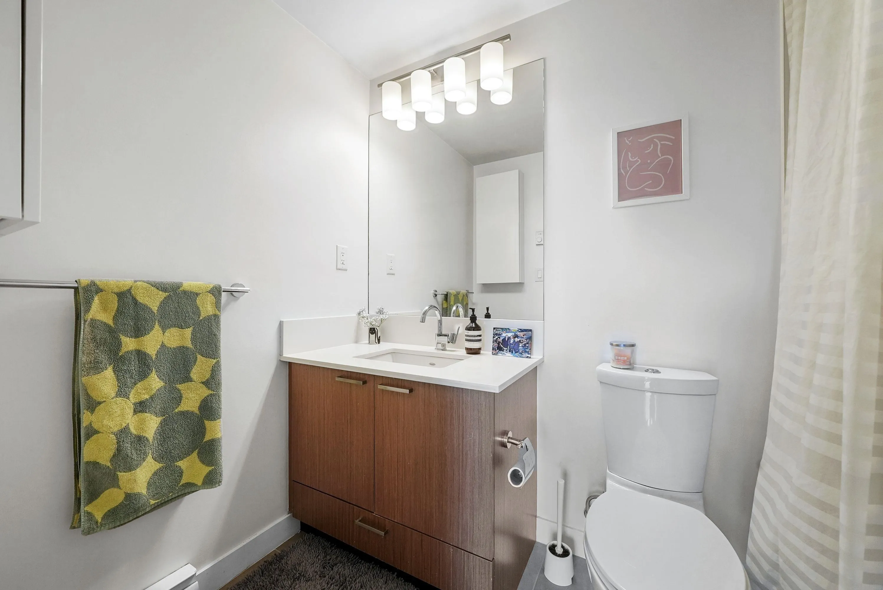 715 221 Union Street