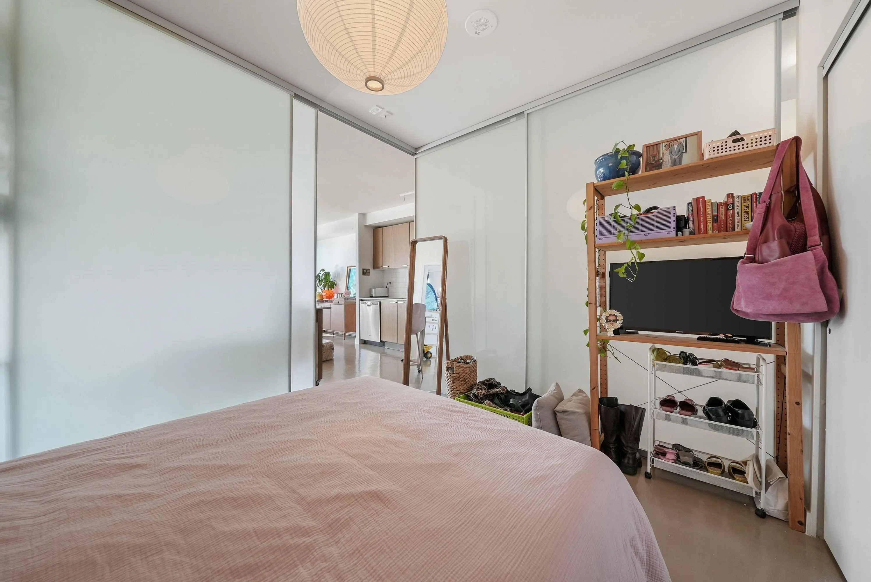 715 221 Union Street