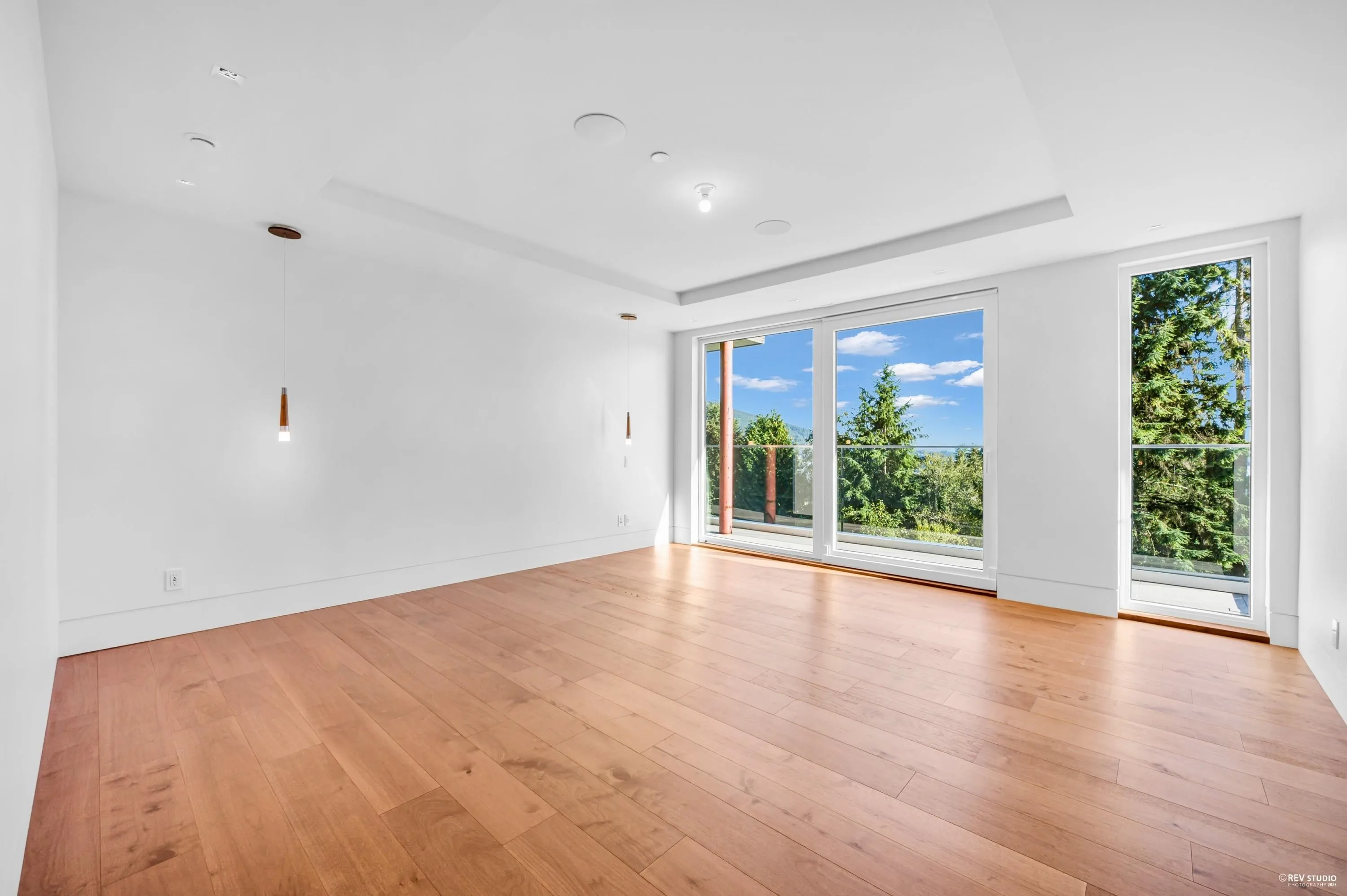 535 Craigmohr Drive