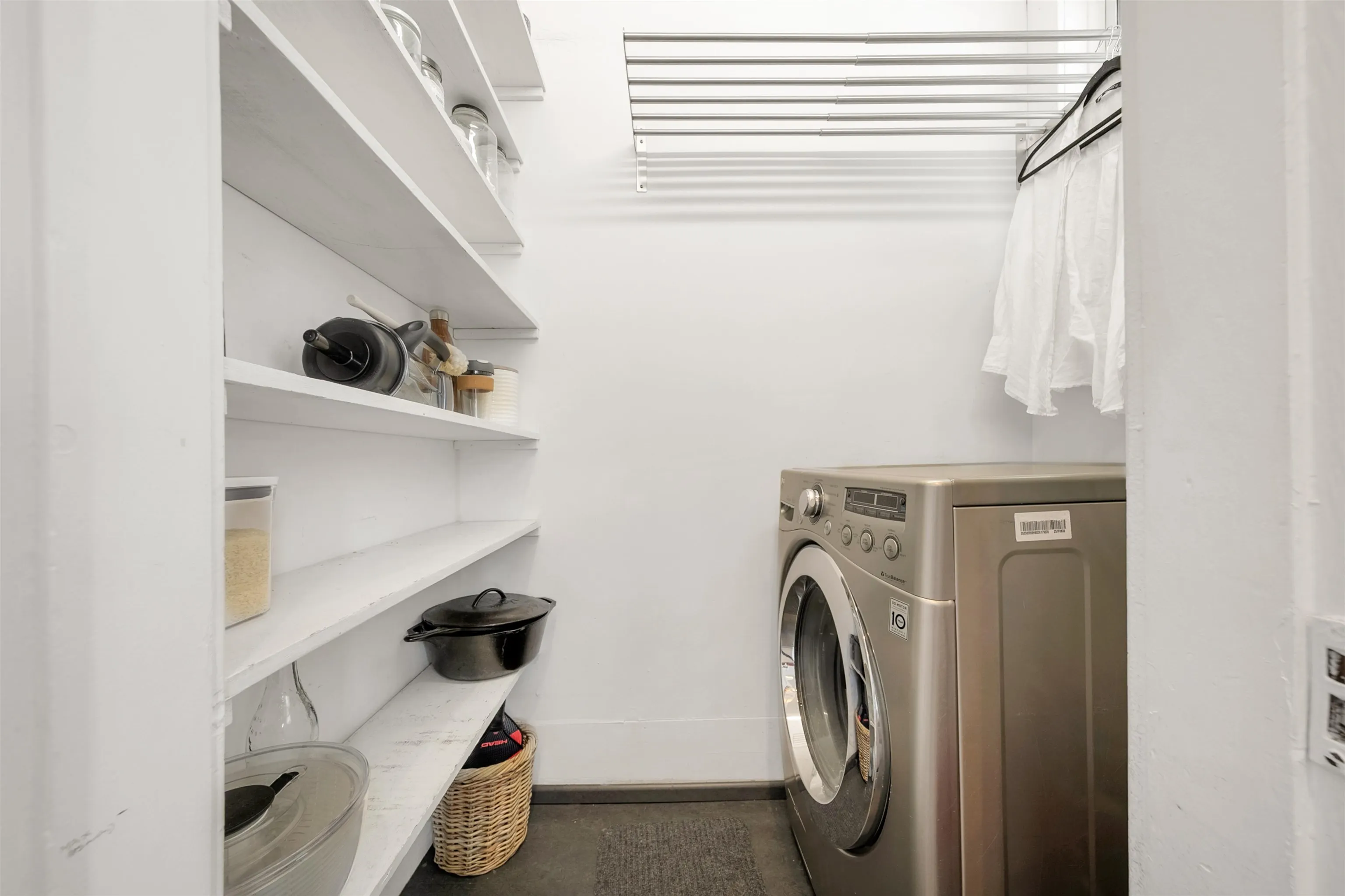 303 1131 W 11th Avenue