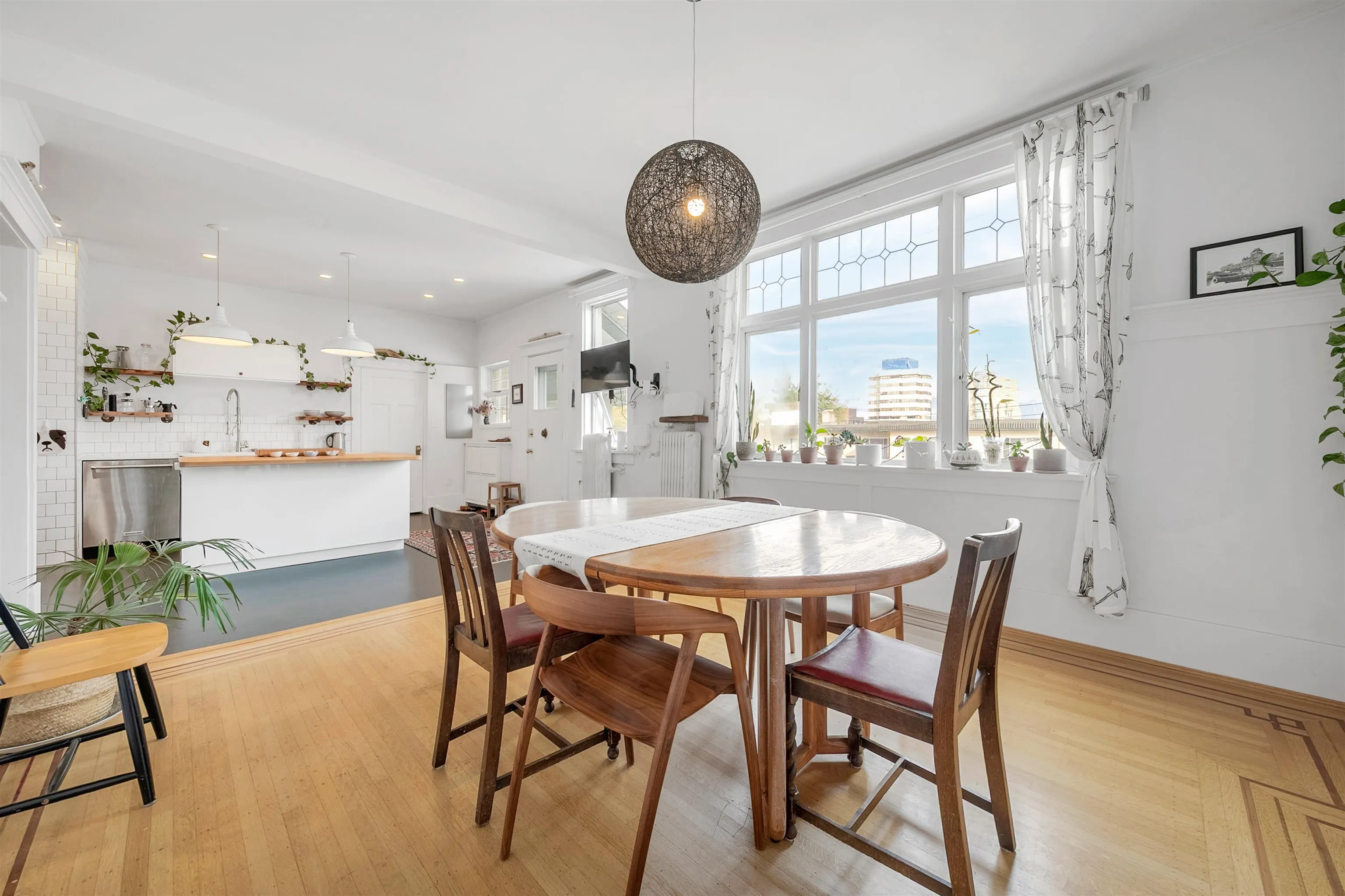 303 1131 W 11th Avenue