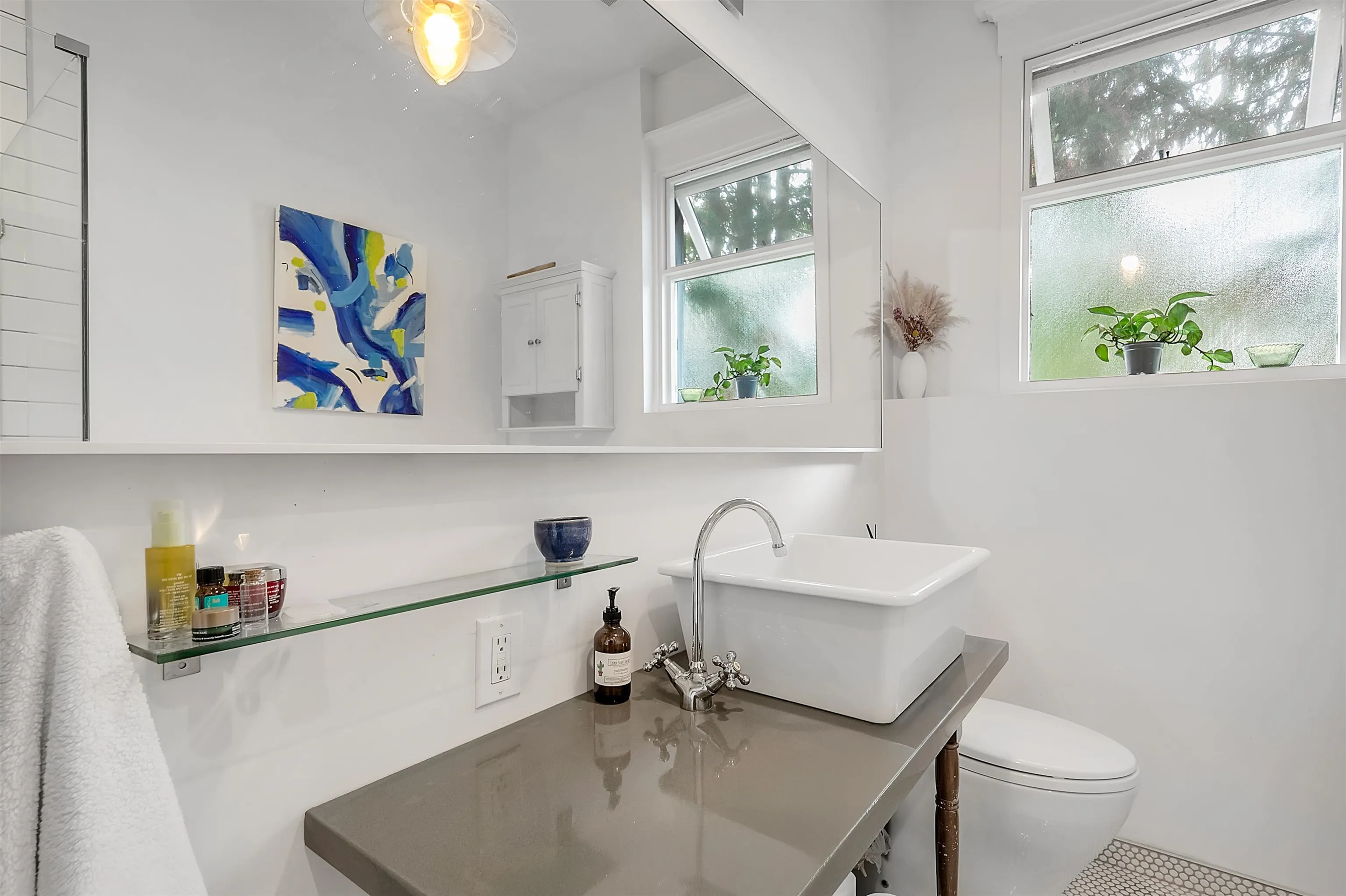 303 1131 W 11th Avenue