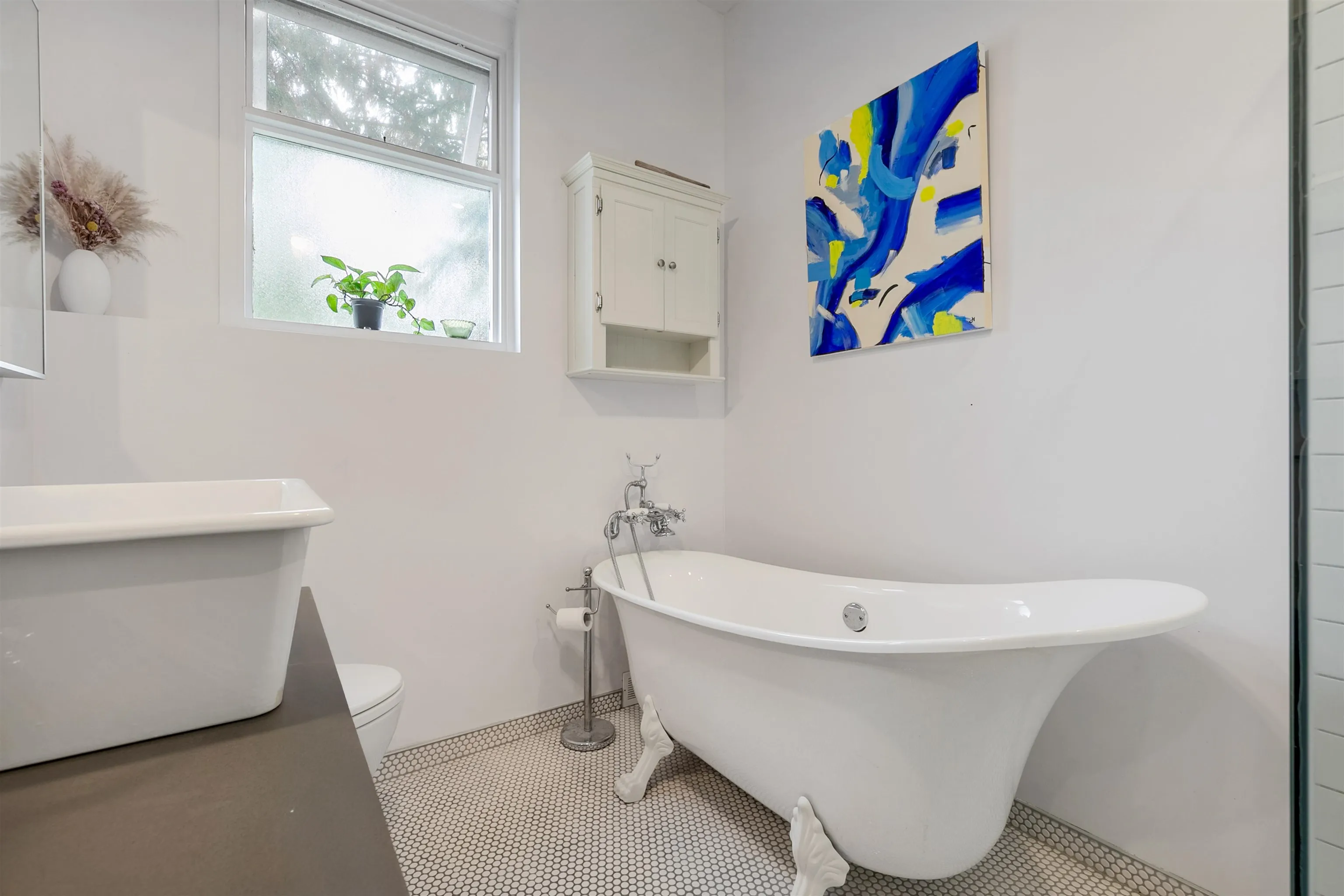 303 1131 W 11th Avenue