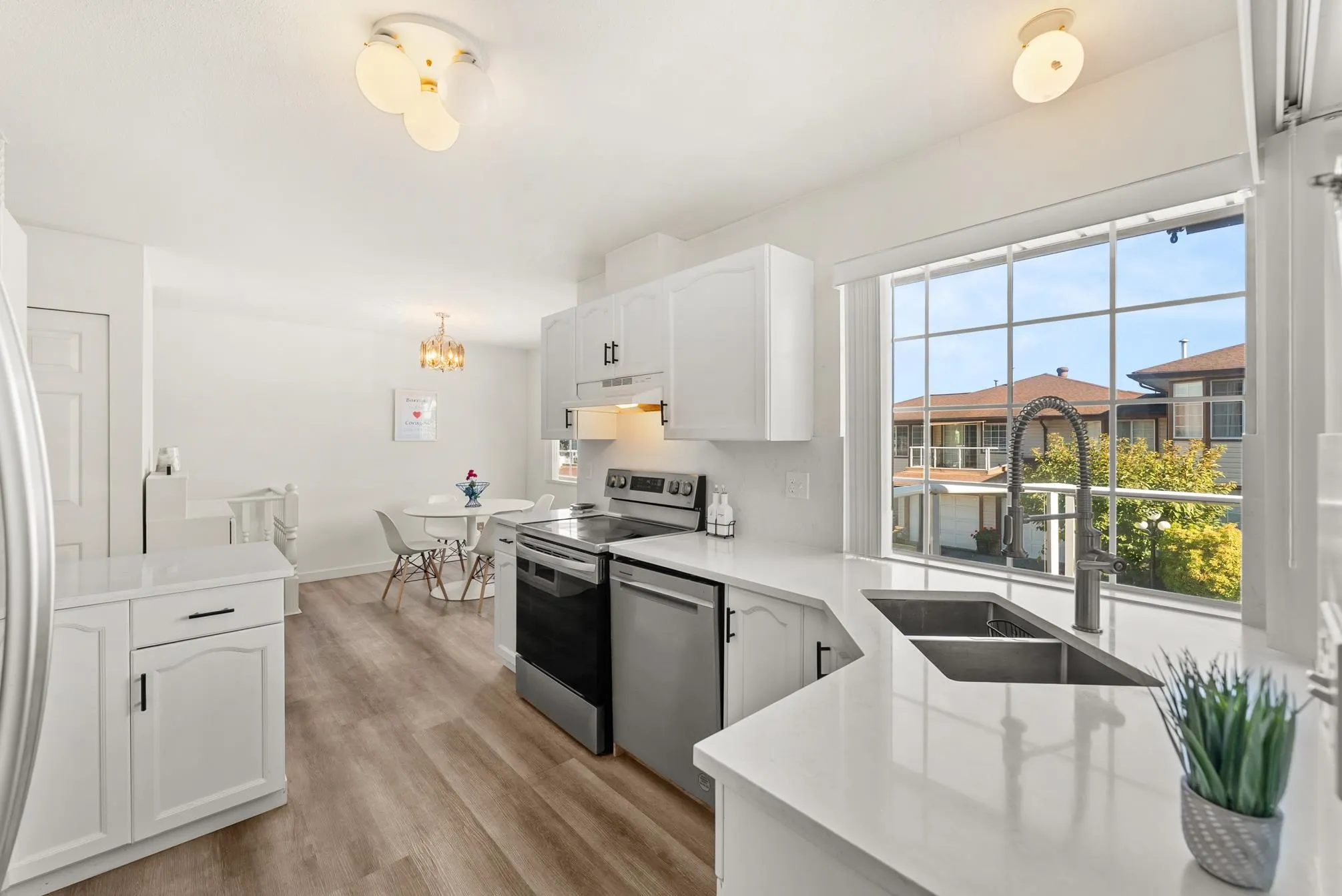 20 32659 George Ferguson Way