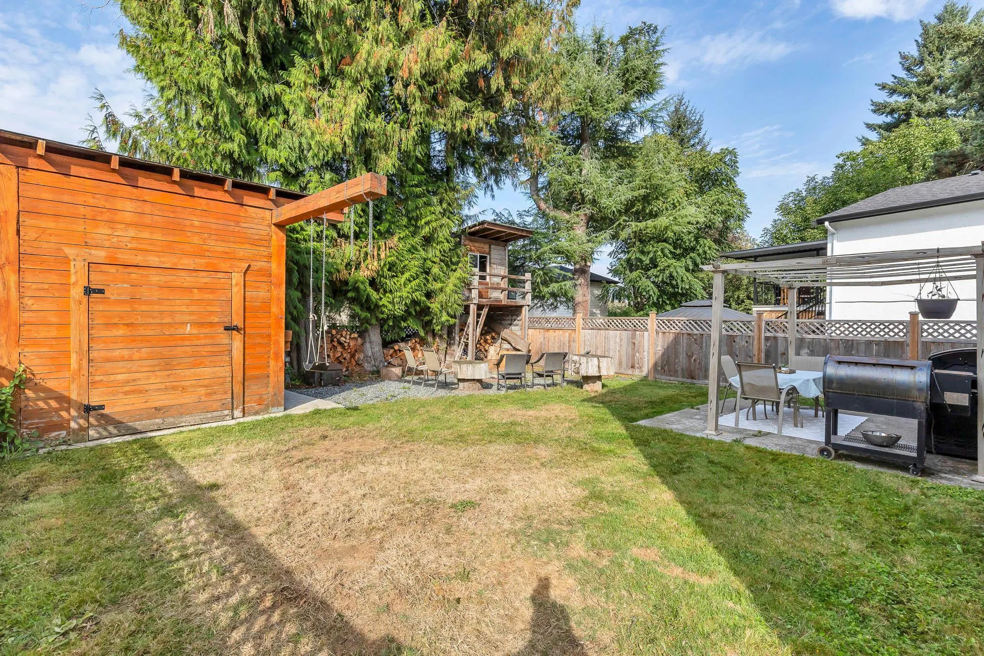 3419 Juniper Crescent