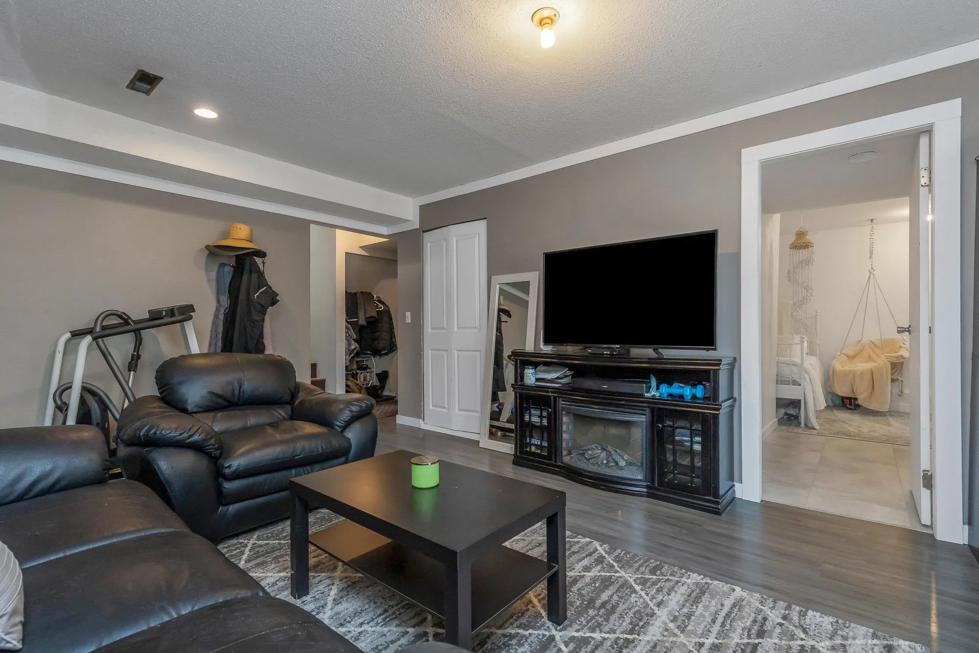3419 Juniper Crescent