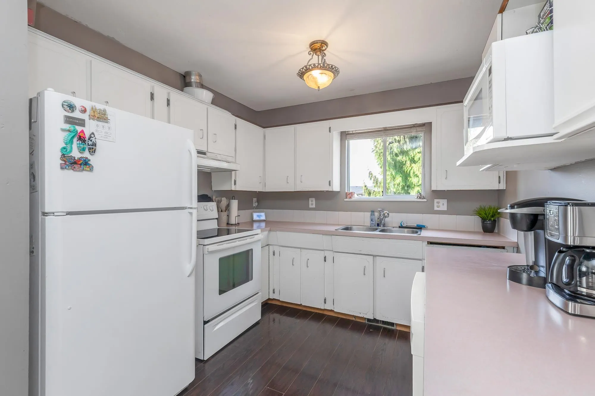 3419 Juniper Crescent