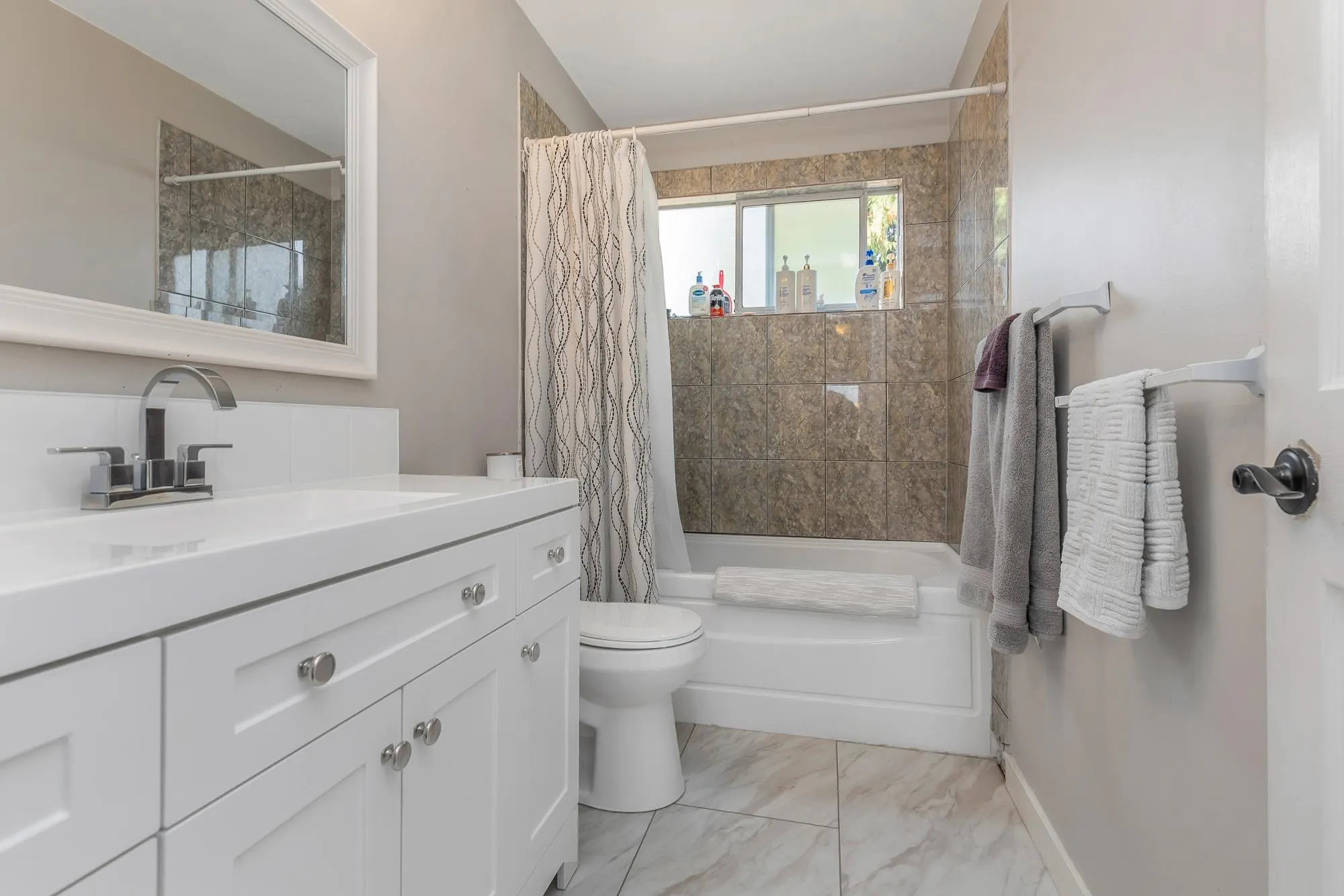 3419 Juniper Crescent