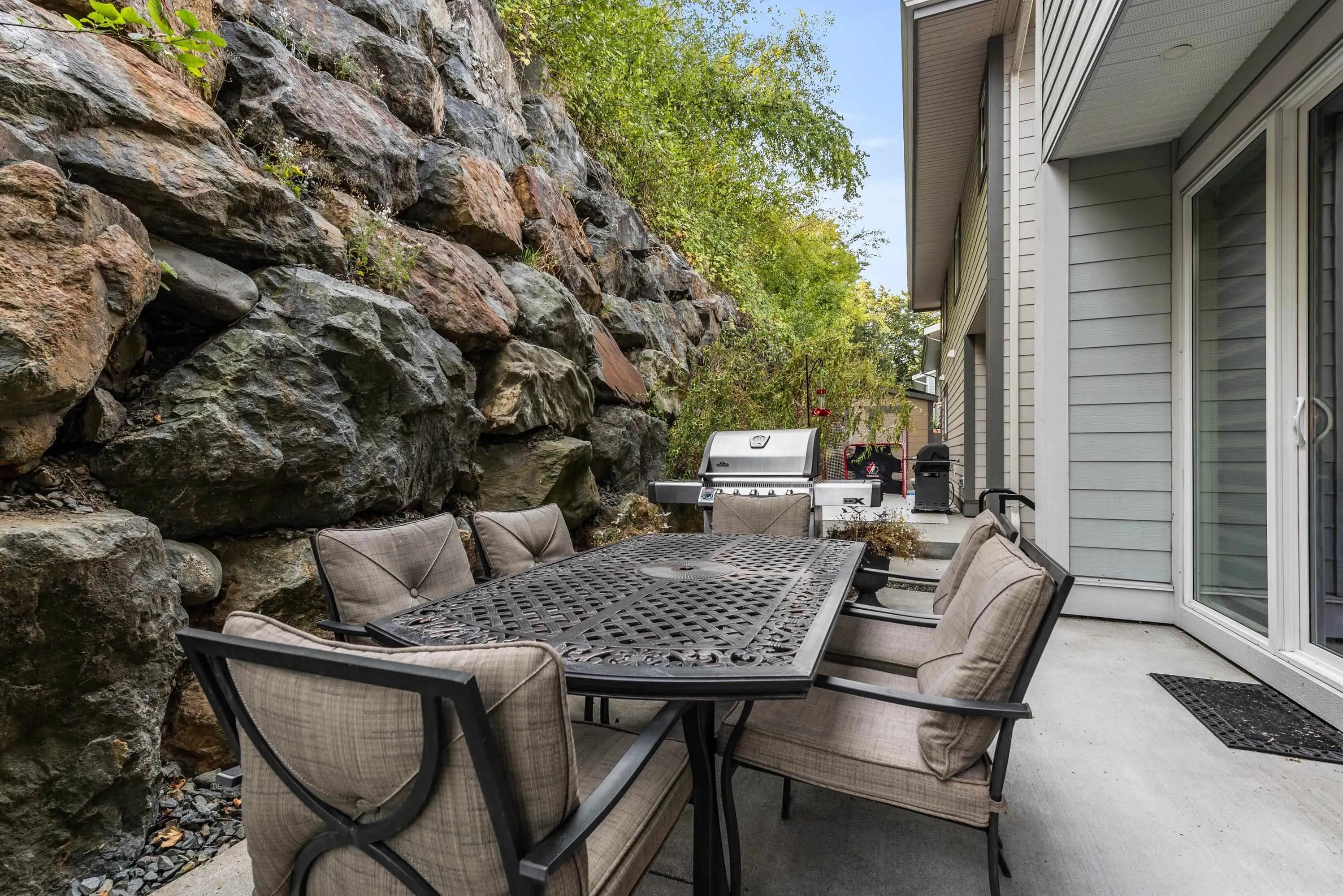 71 50778 Ledgestone Place