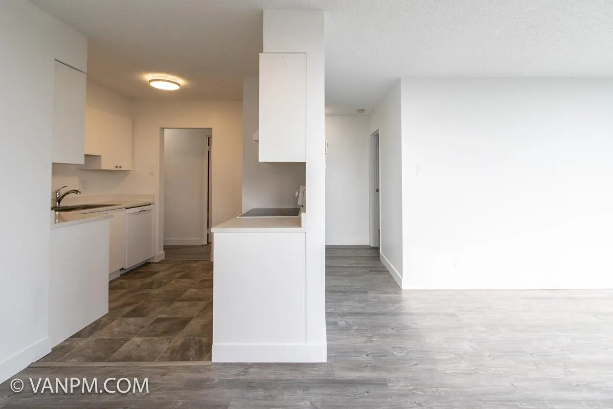 17XX 9521 Cardston Court
