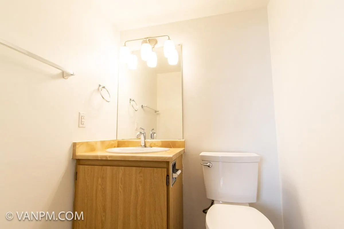 17XX 9521 Cardston Court