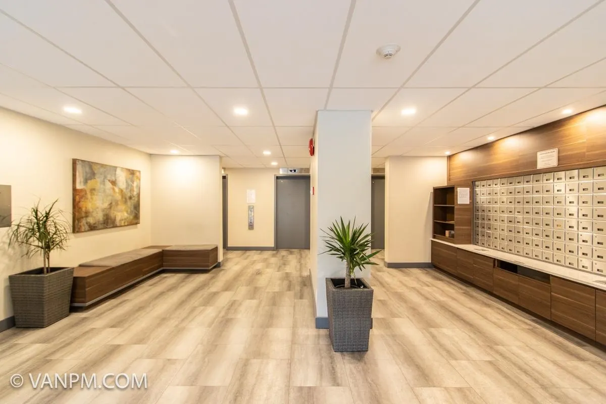 17XX 9521 Cardston Court