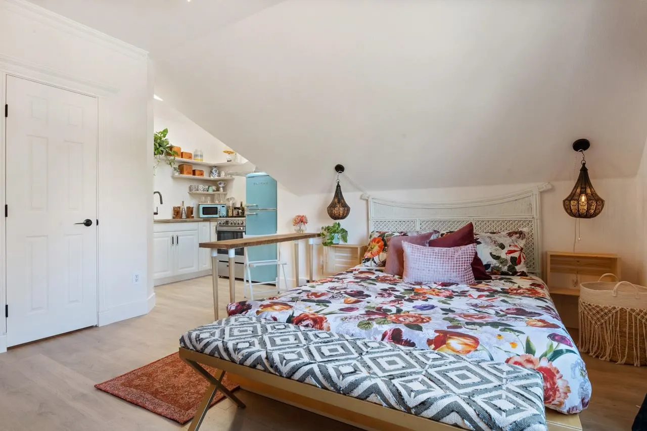 Boho 524 E 12th Avenue