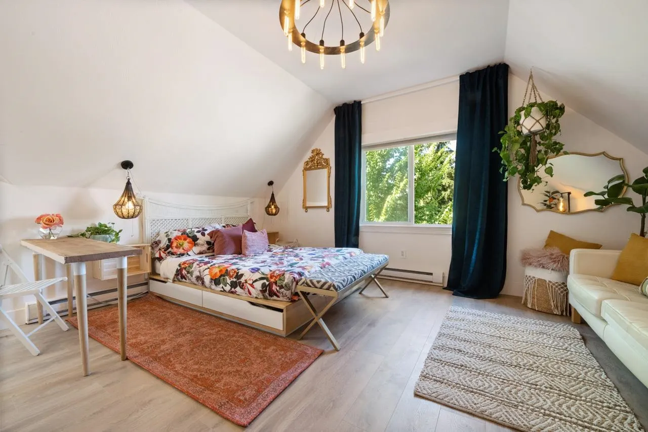 Boho 524 E 12th Avenue