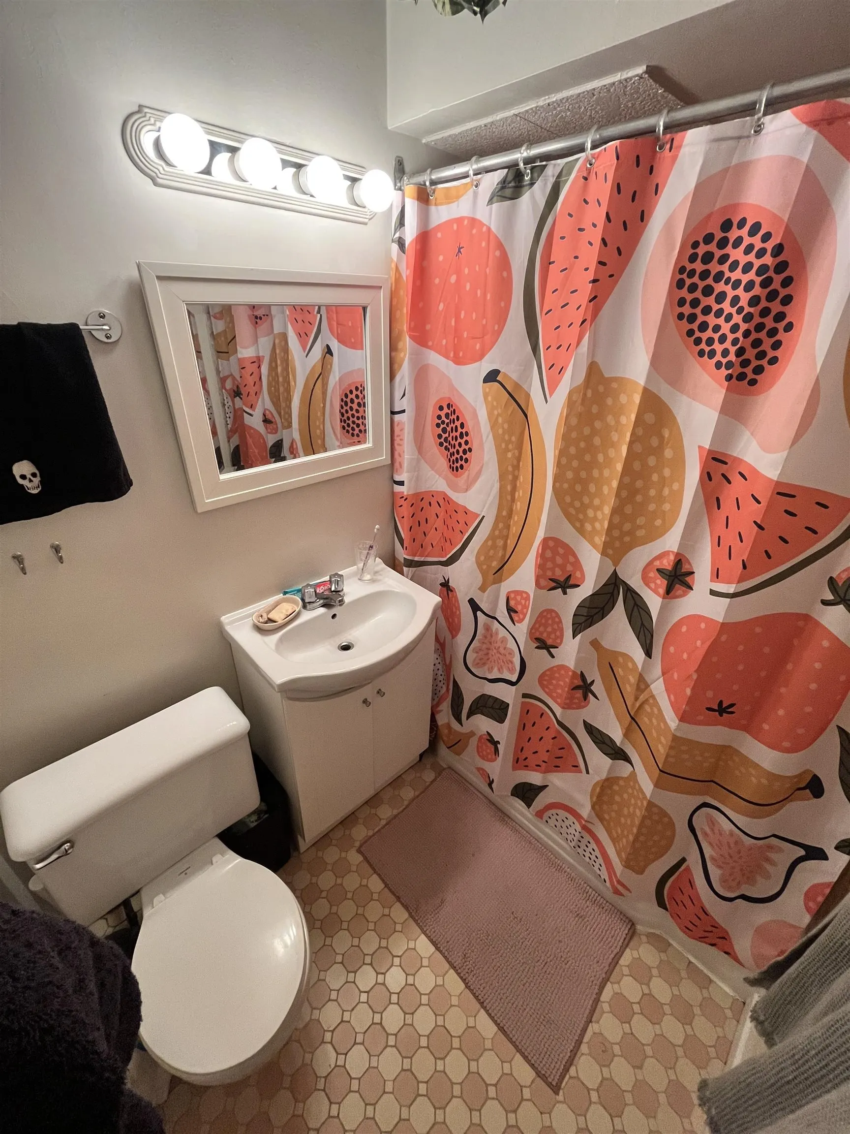 207 735 Royal Avenue