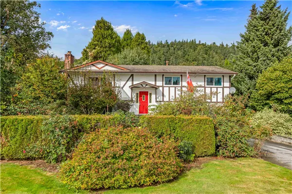 34375 Norrish Avenue