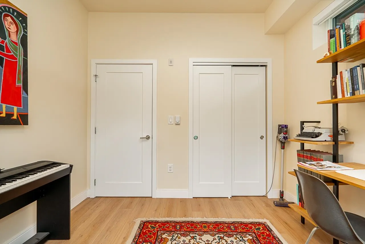 112 55 Klahanie Drive