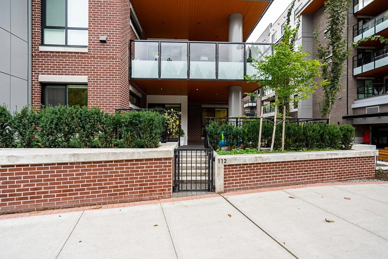 112 55 Klahanie Drive