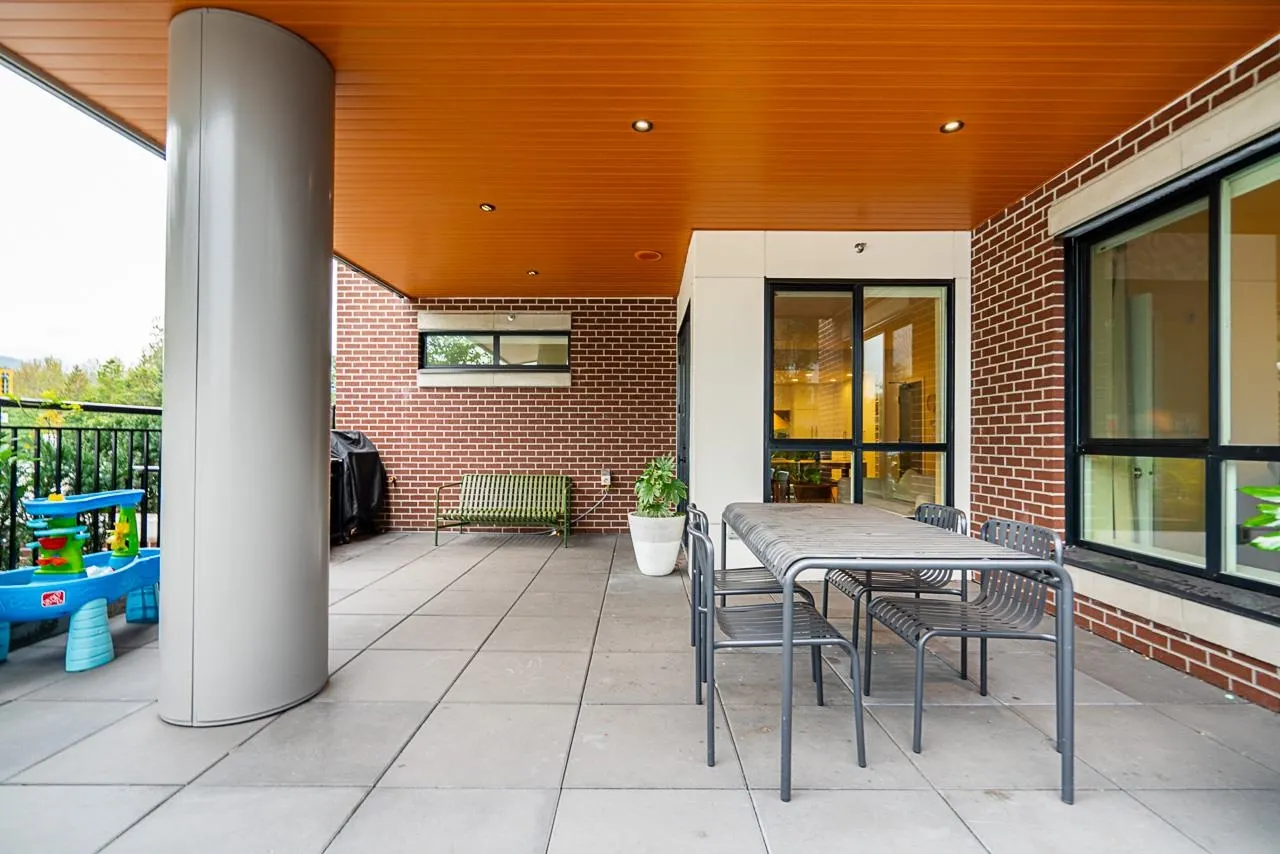 112 55 Klahanie Drive