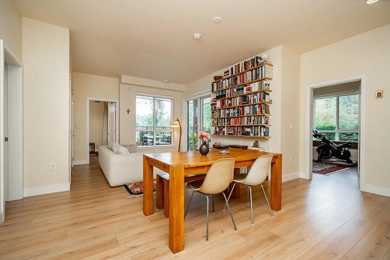 112 55 Klahanie Drive