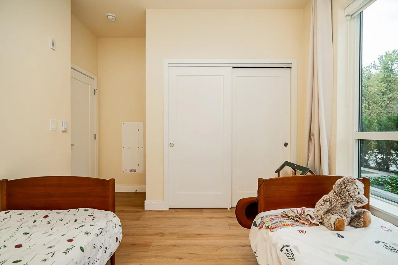 112 55 Klahanie Drive