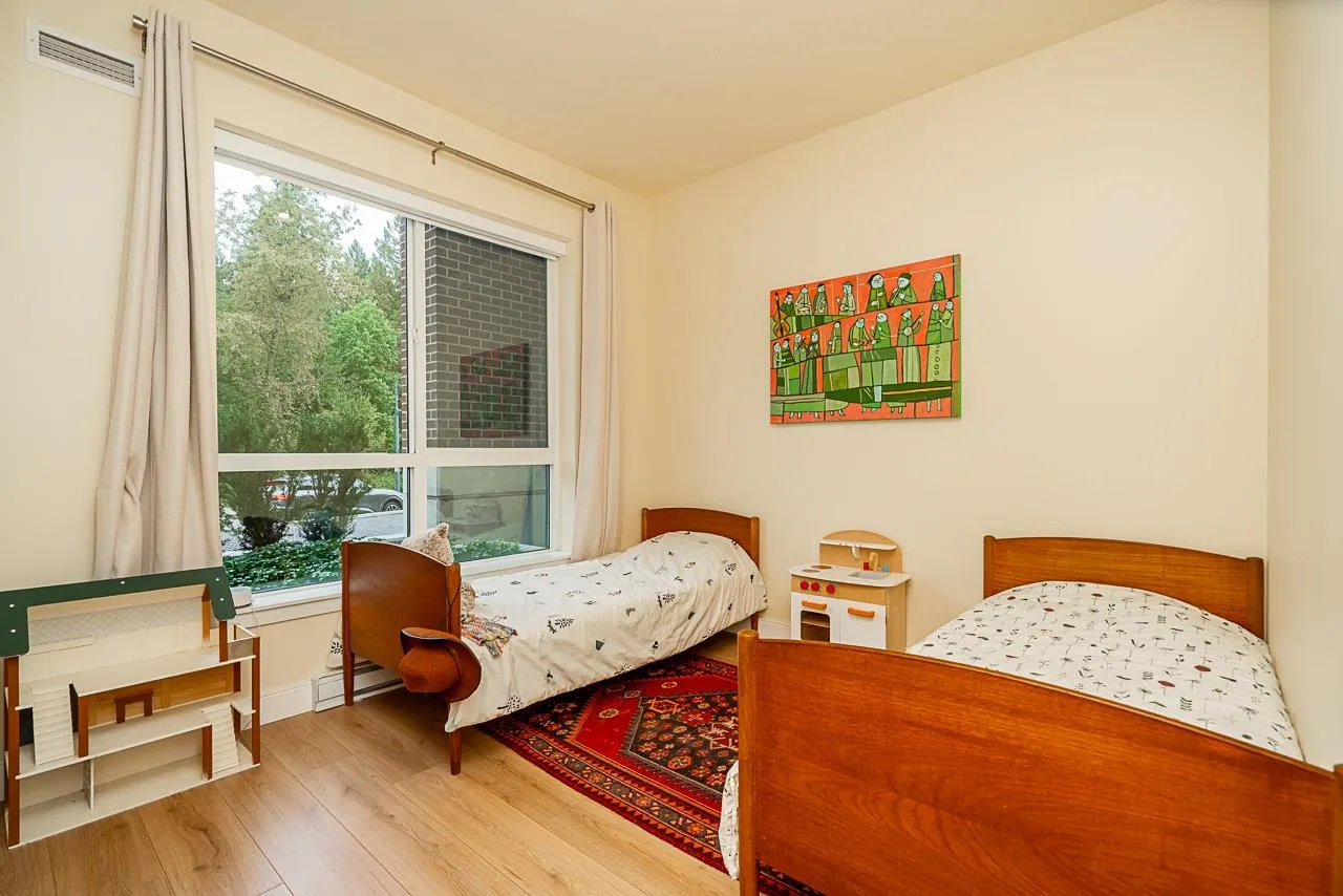 112 55 Klahanie Drive