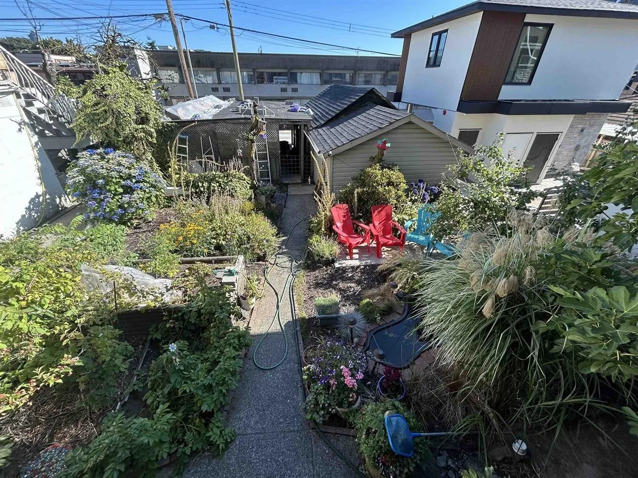 3474 Franklin Street