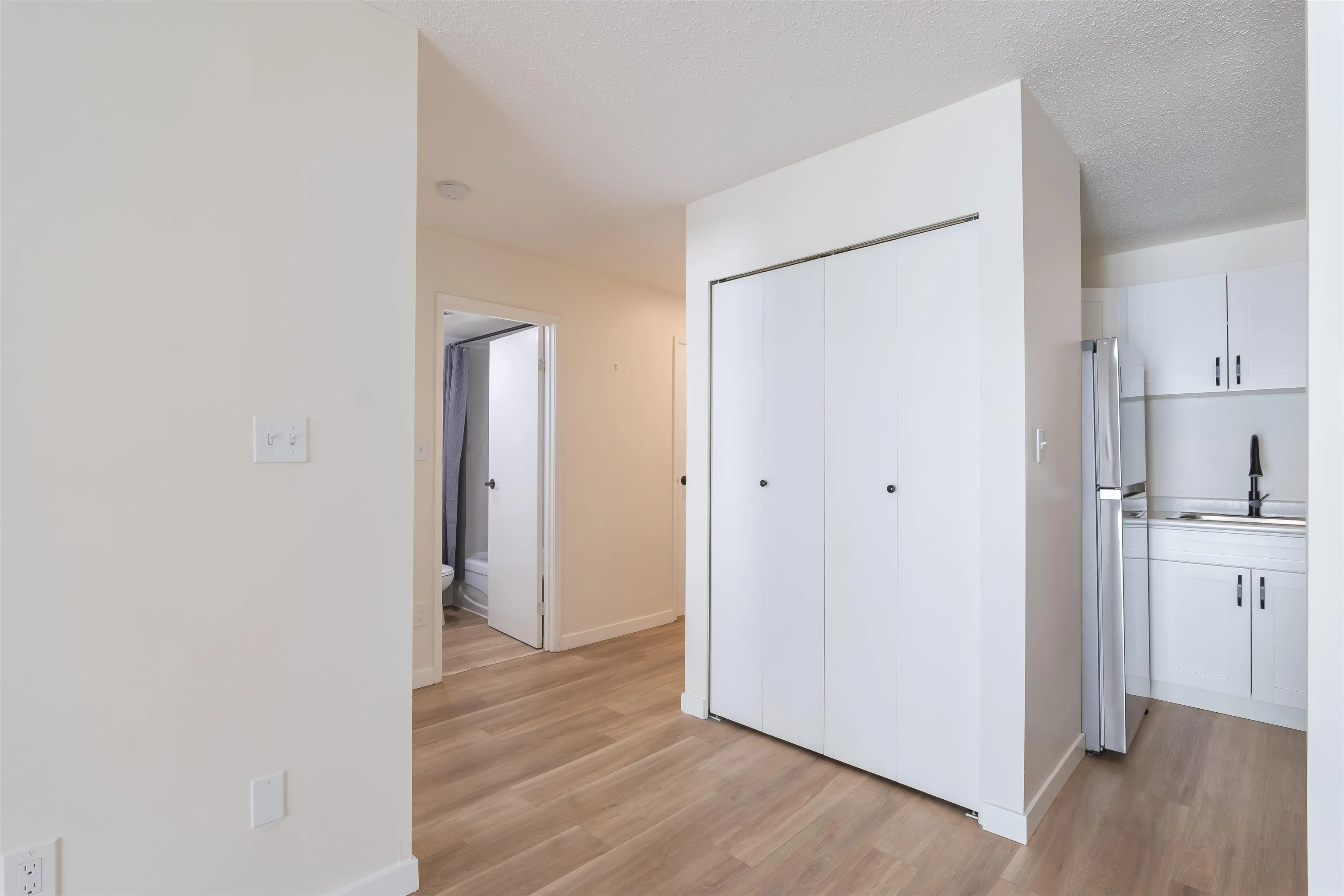 205 45749 Spadina Avenue