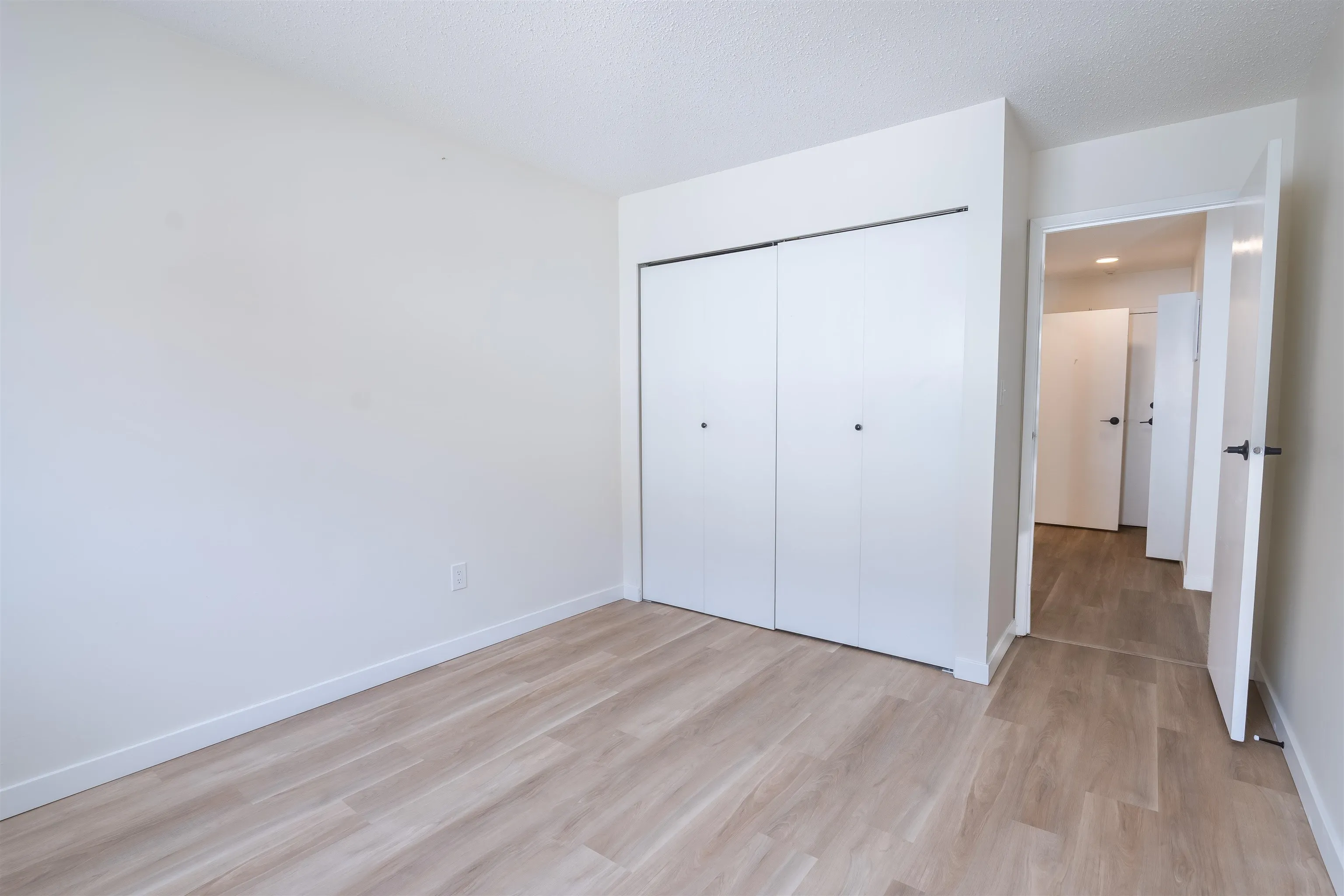 205 45749 Spadina Avenue