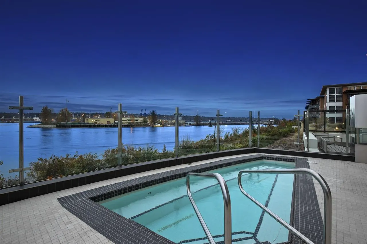 1705 210 Salter Street