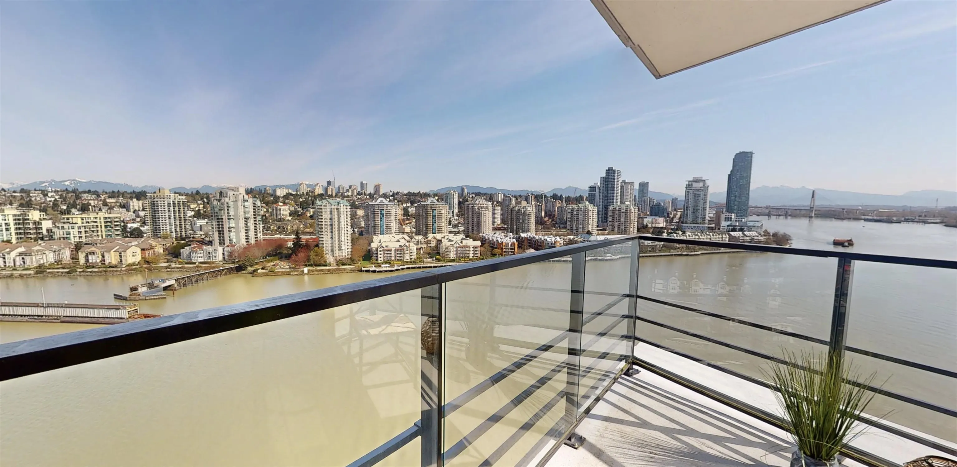 1705 210 Salter Street