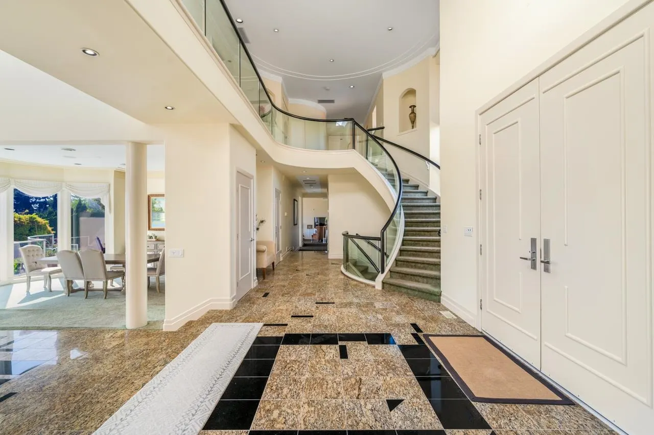 620 Knockmaroon Road