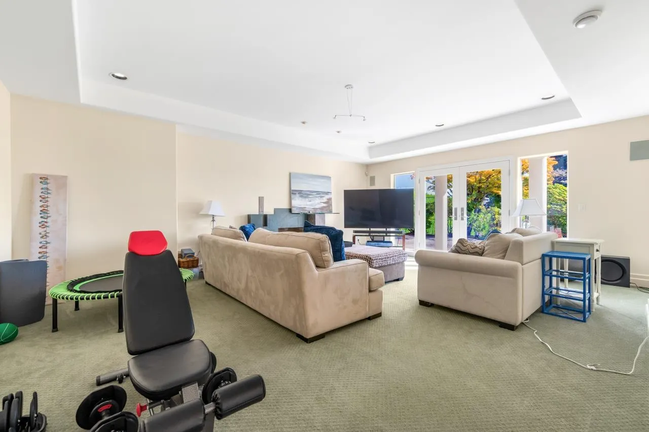 620 Knockmaroon Road