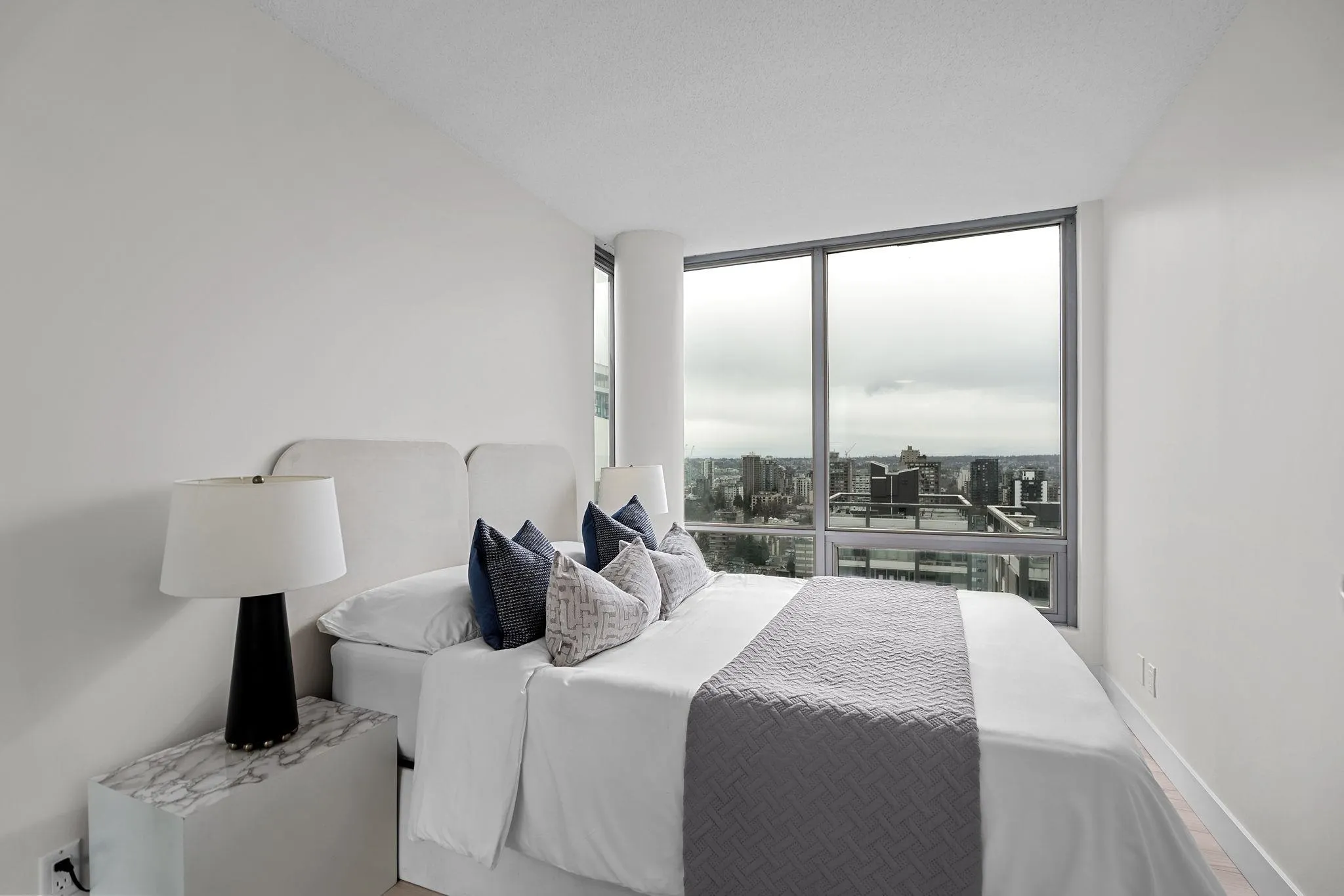 2806 1288 W Georgia Street