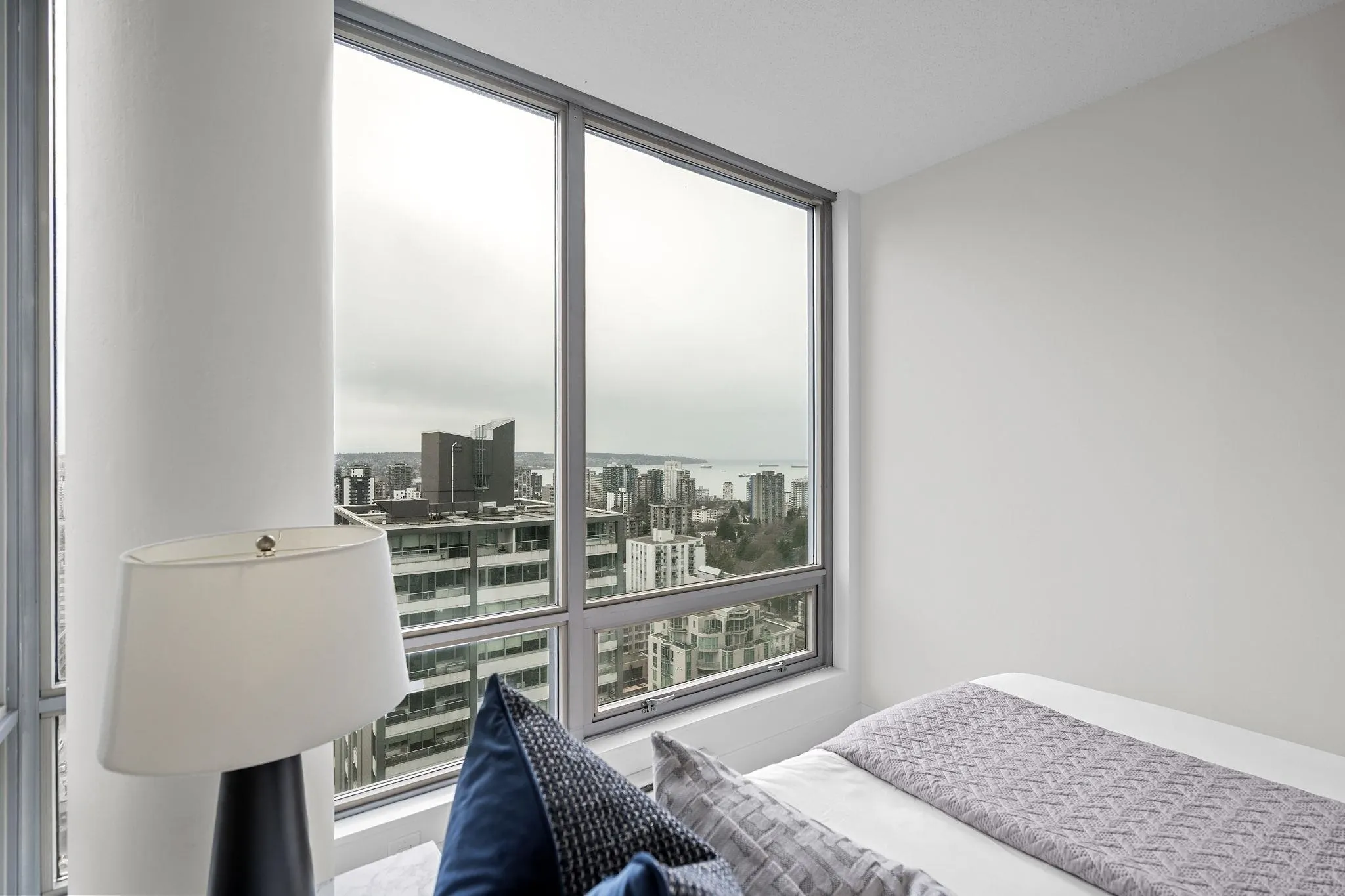 2806 1288 W Georgia Street