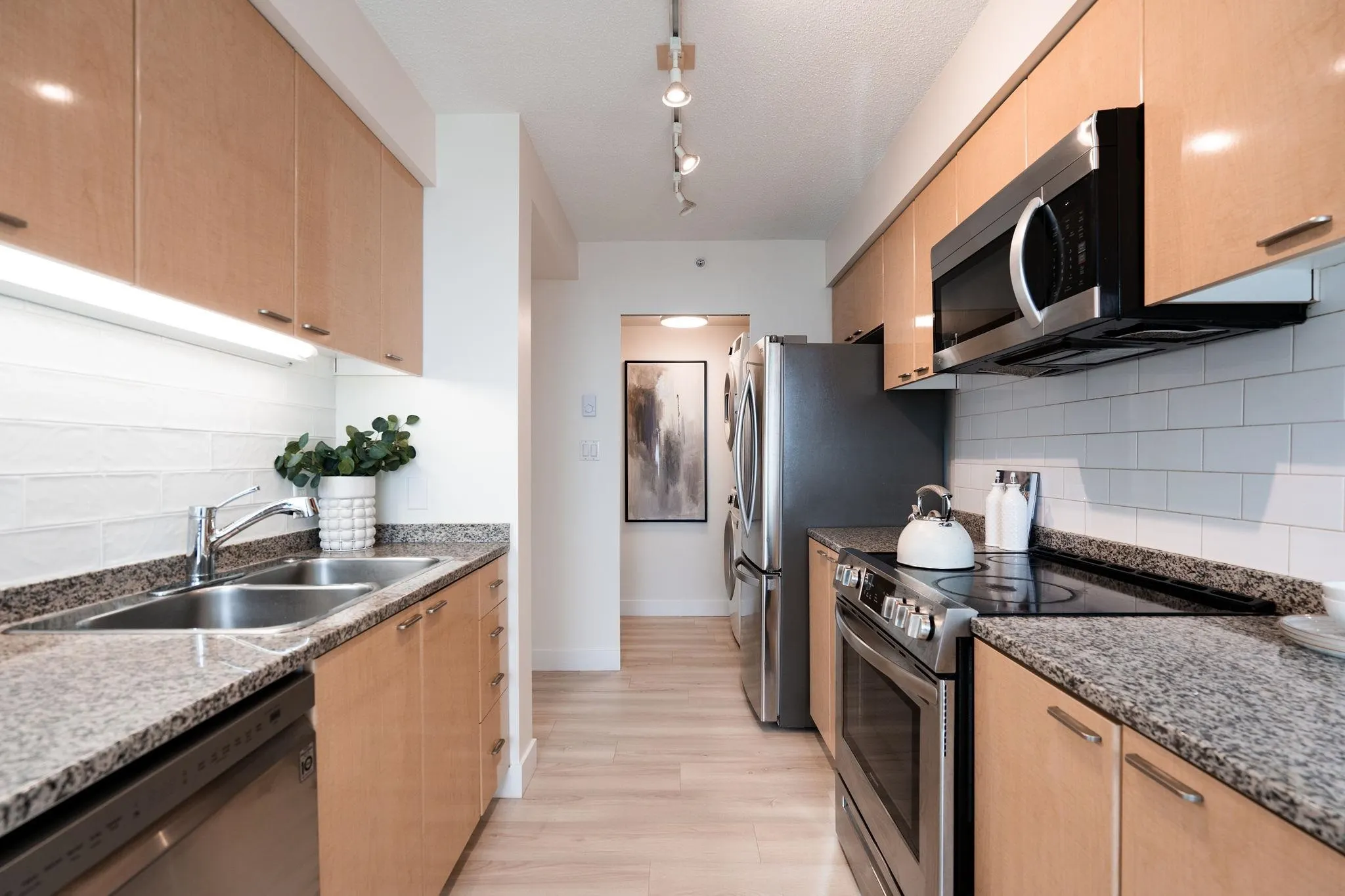 2806 1288 W Georgia Street