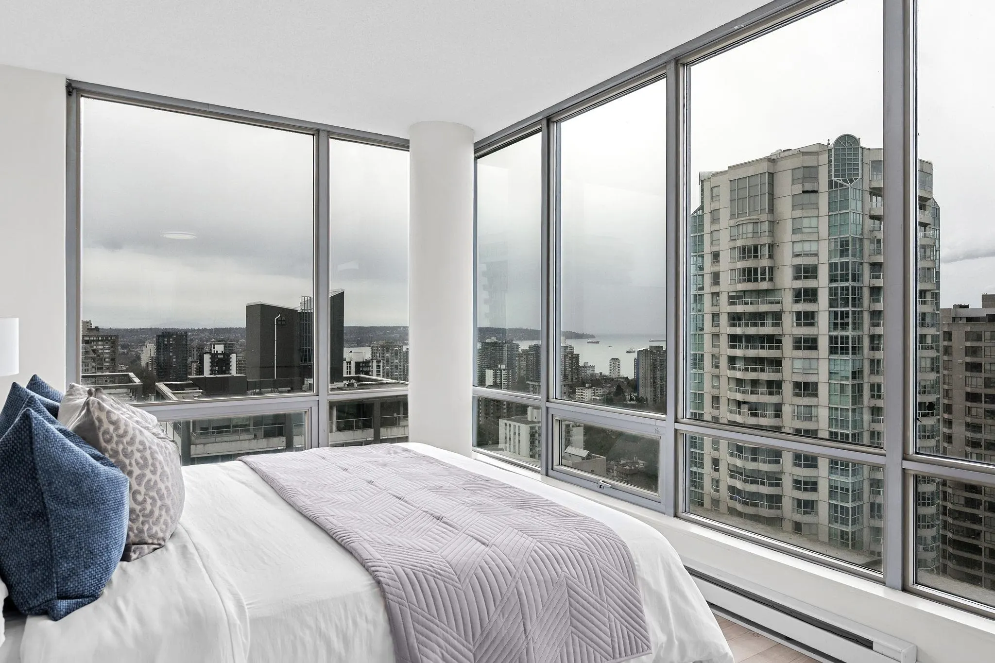 2806 1288 W Georgia Street