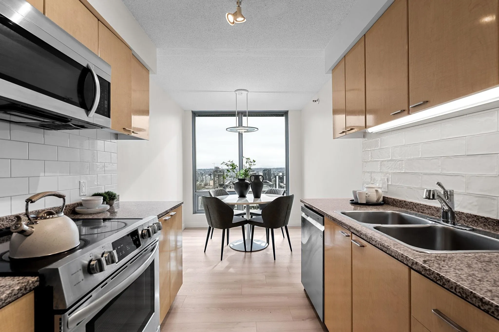 2806 1288 W Georgia Street