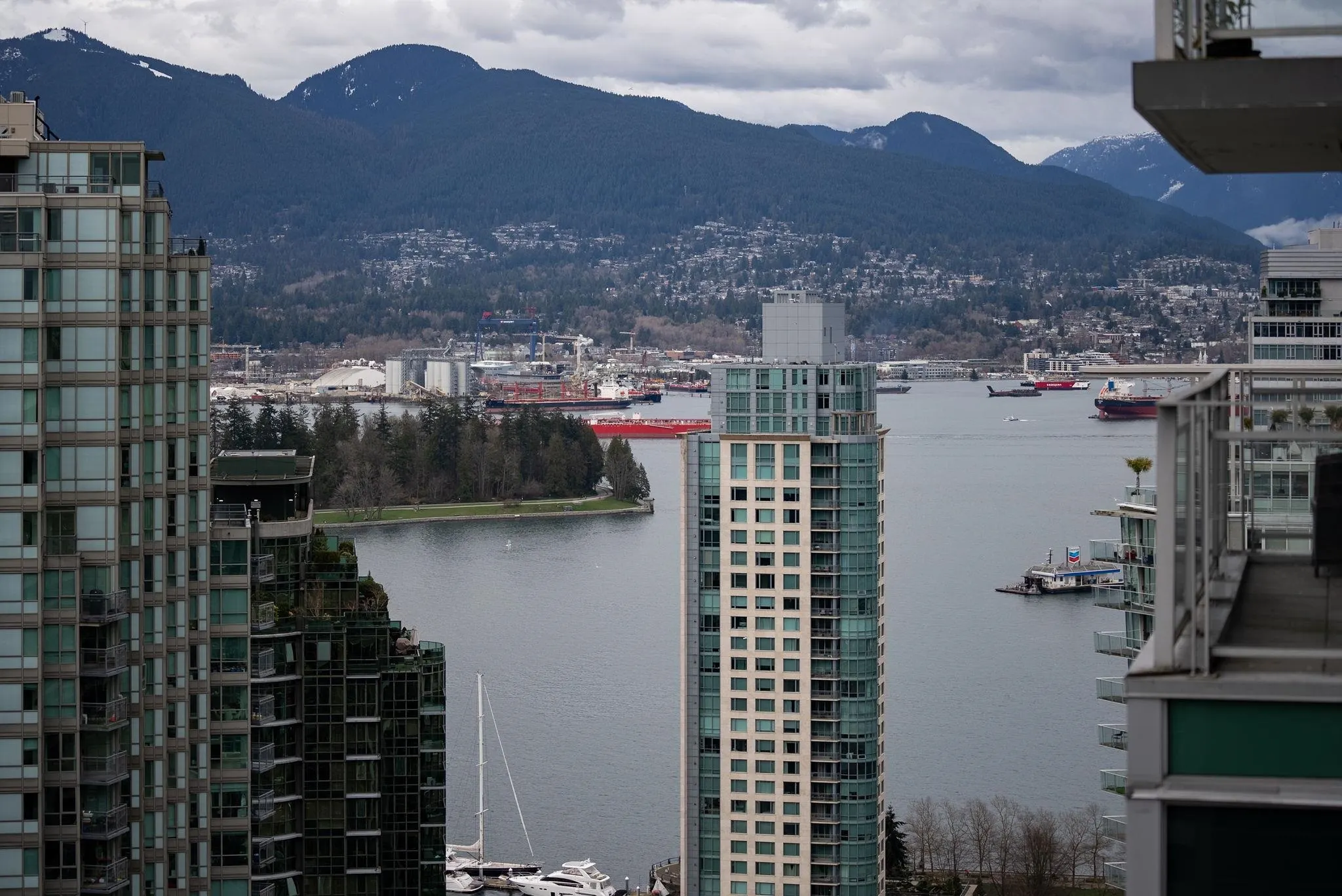 2806 1288 W Georgia Street