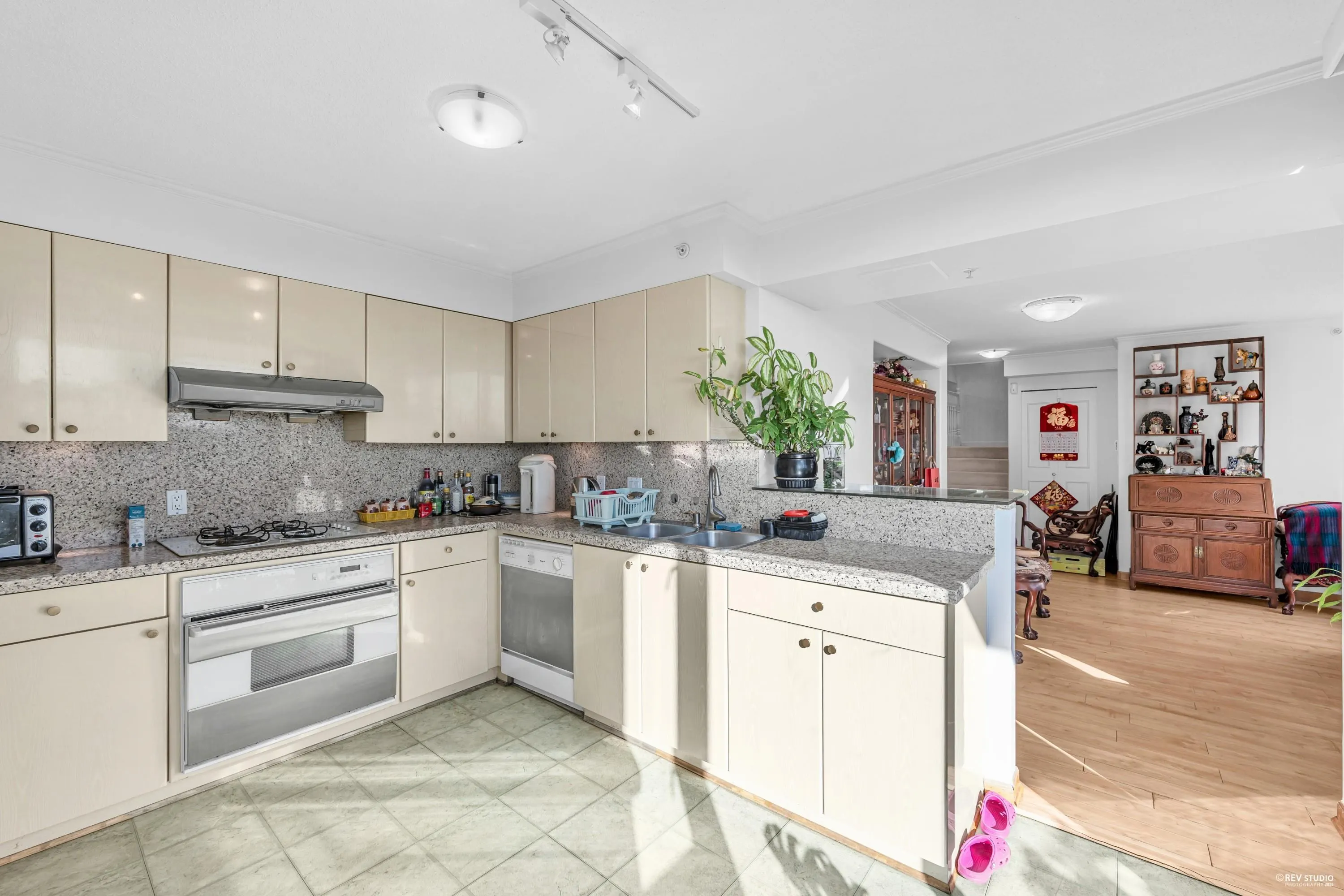 1802 7380 Elmbridge Way
